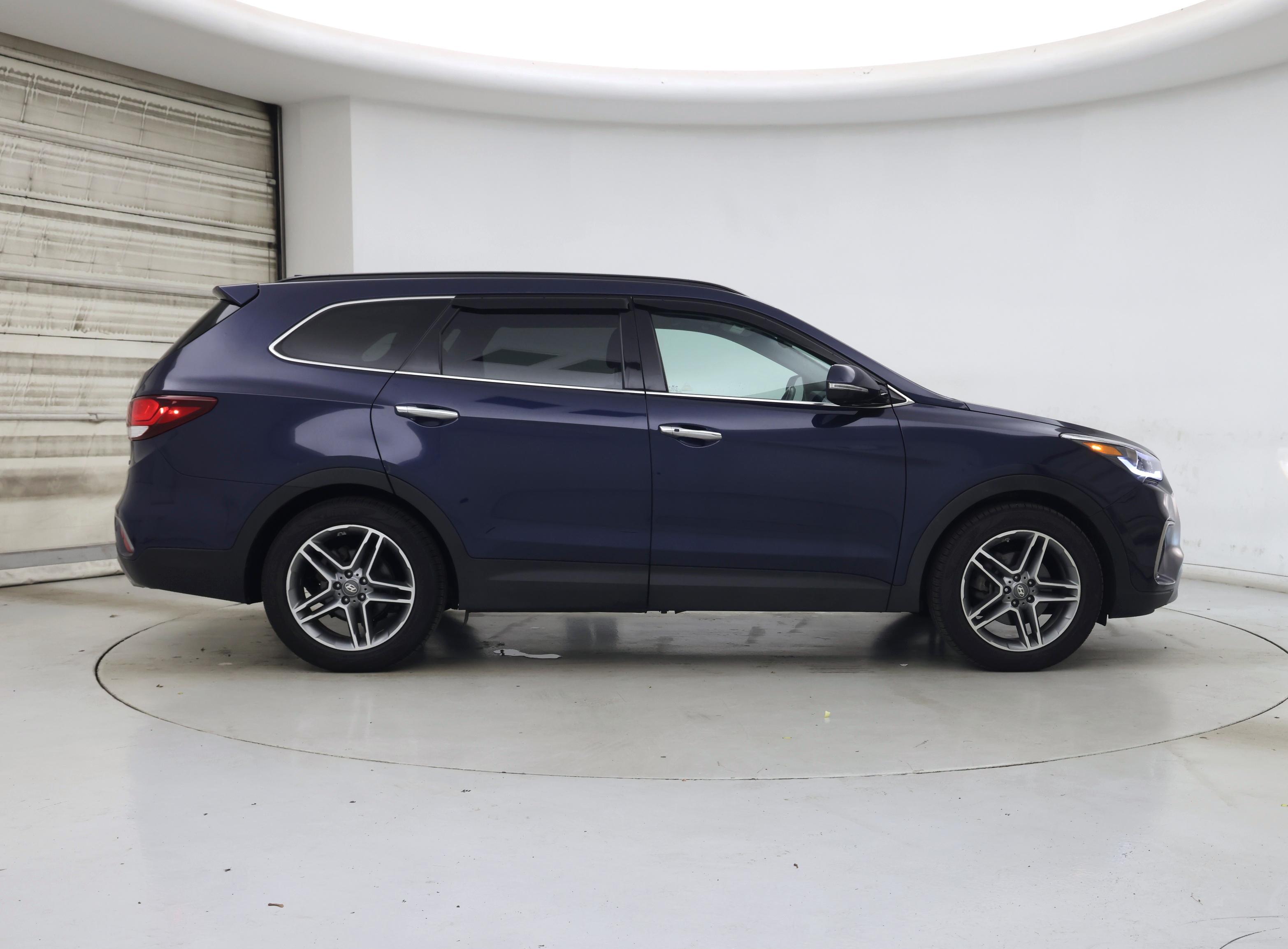 Thumbnail: 2017 Hyundai Santa Fe - 7