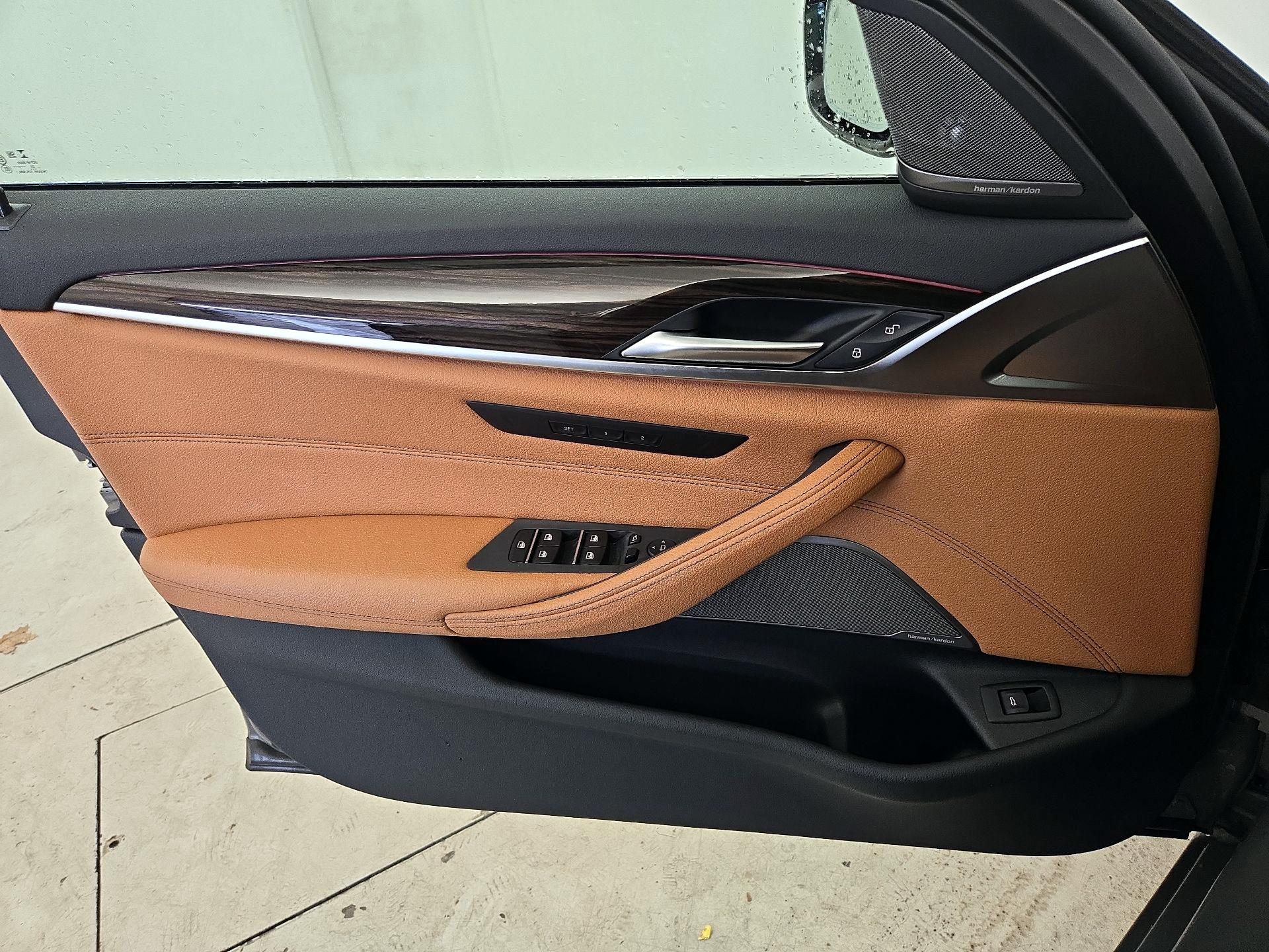 Thumbnail: 2022 BMW 5 Series - 12