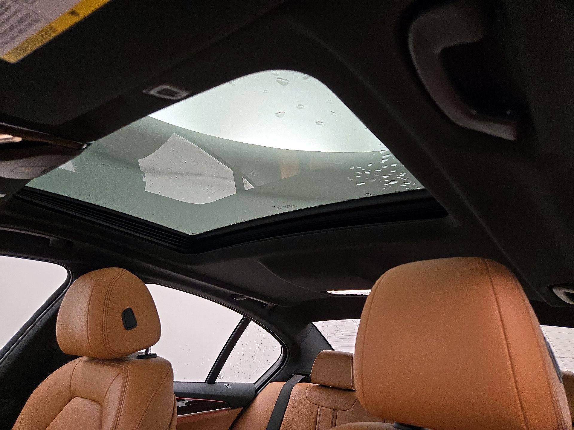 Thumbnail: 2022 BMW 5 Series - 20