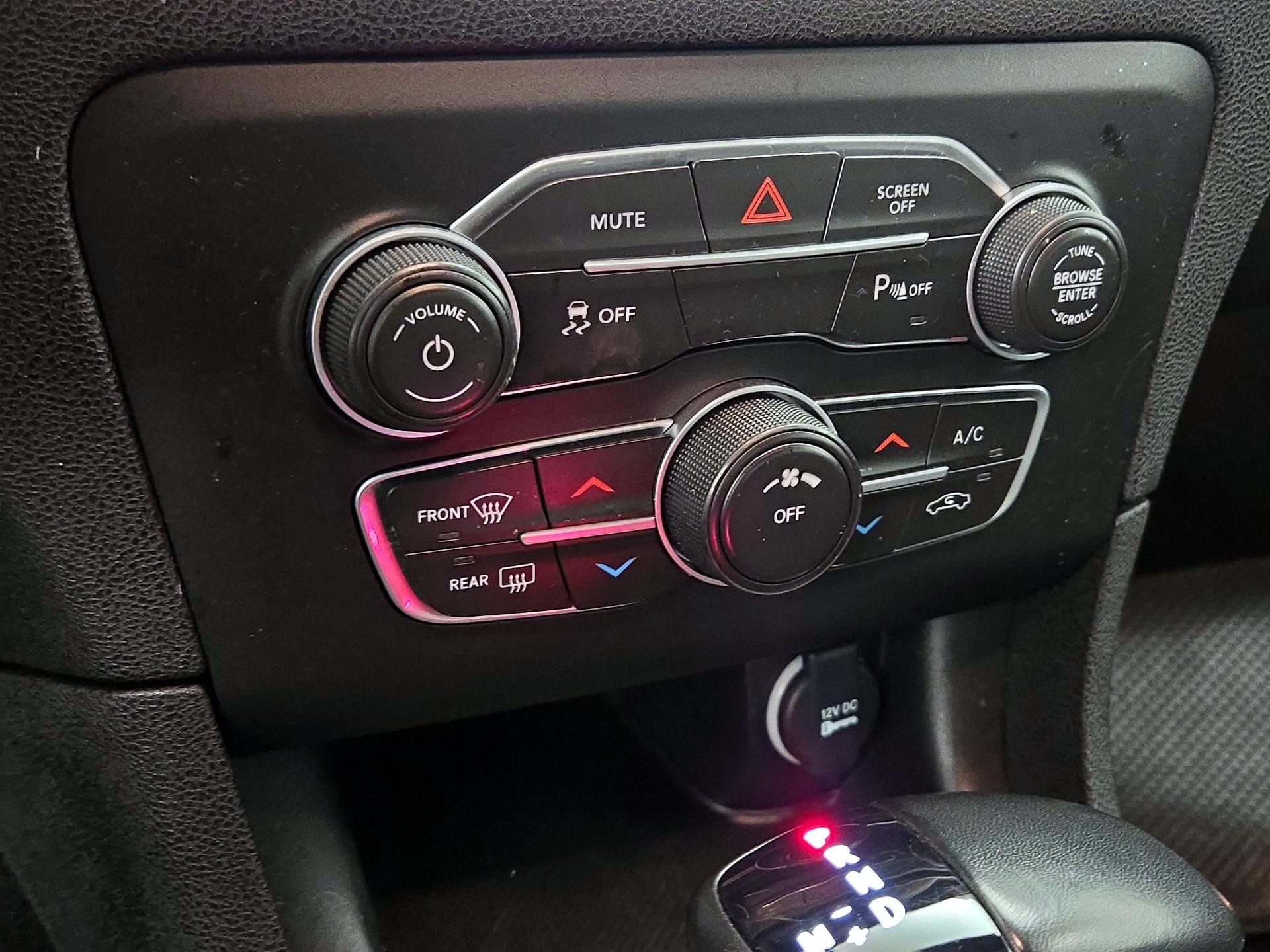 Thumbnail: 2022 Dodge Charger - 16