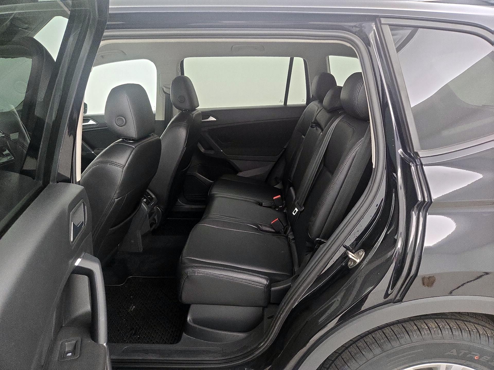 Thumbnail: 2020 Volkswagen Tiguan - 19