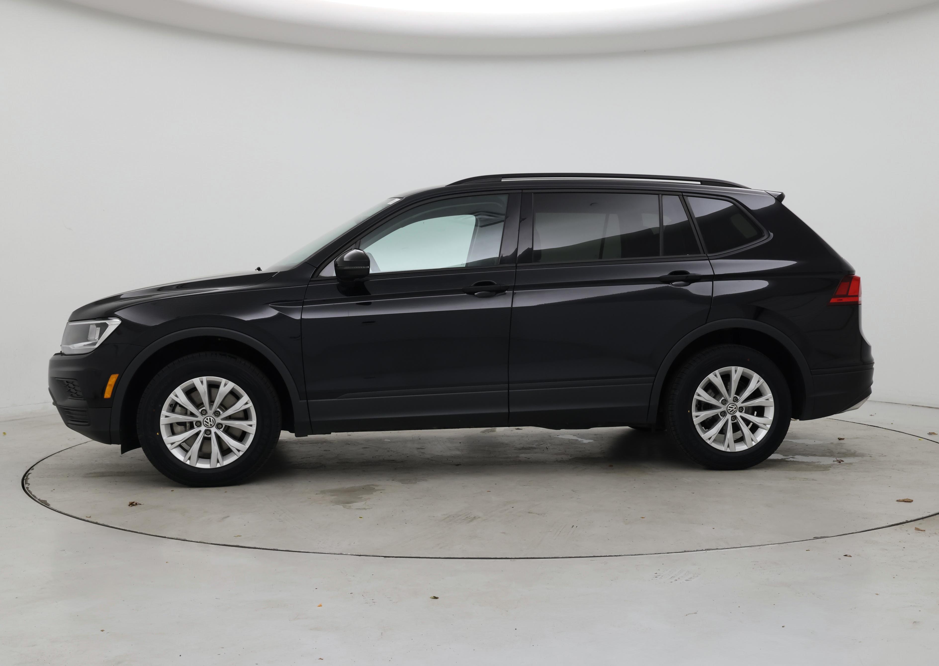 Thumbnail: 2020 Volkswagen Tiguan - 3