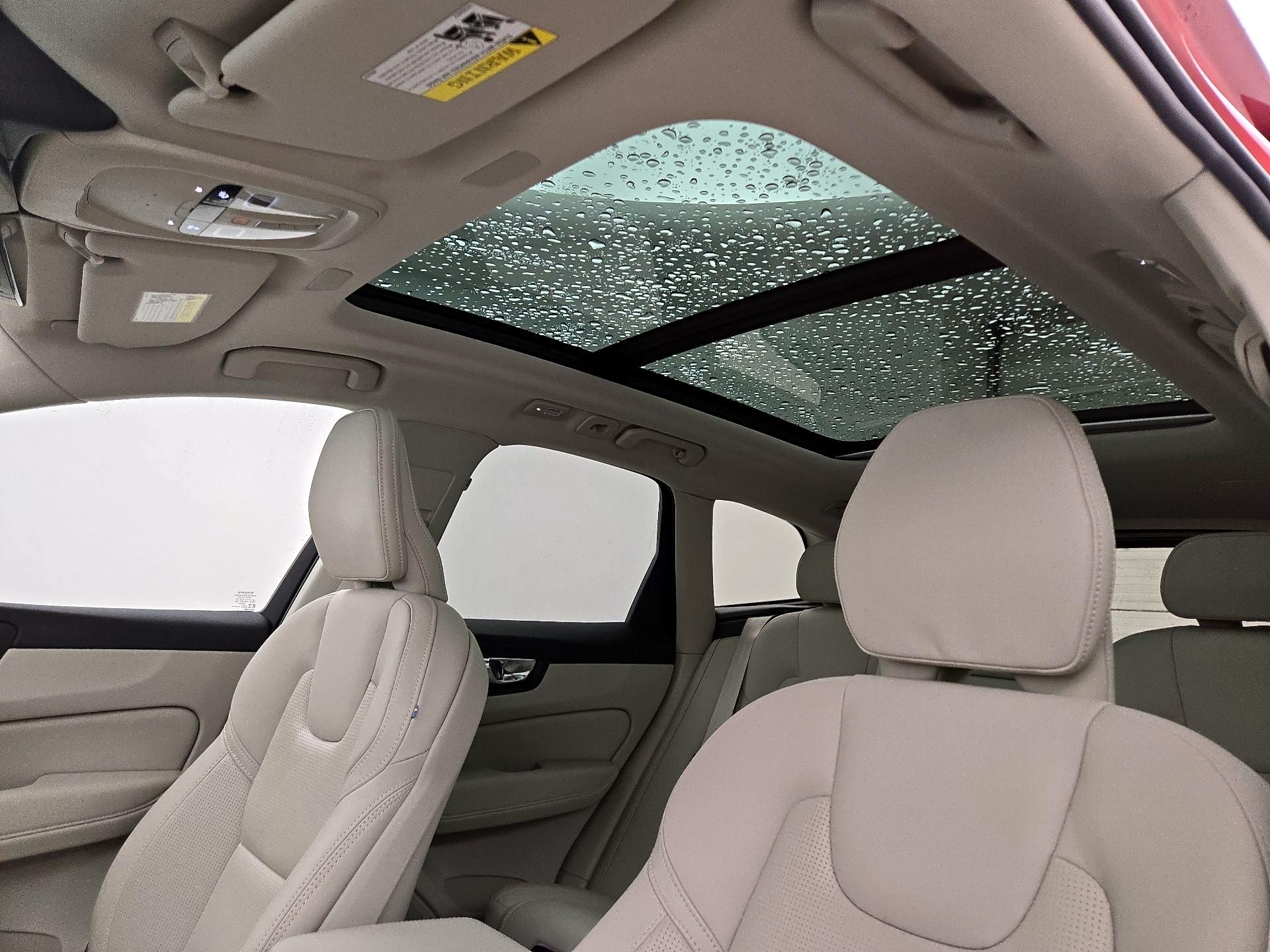 Thumbnail: 2022 Volvo XC60 - 19