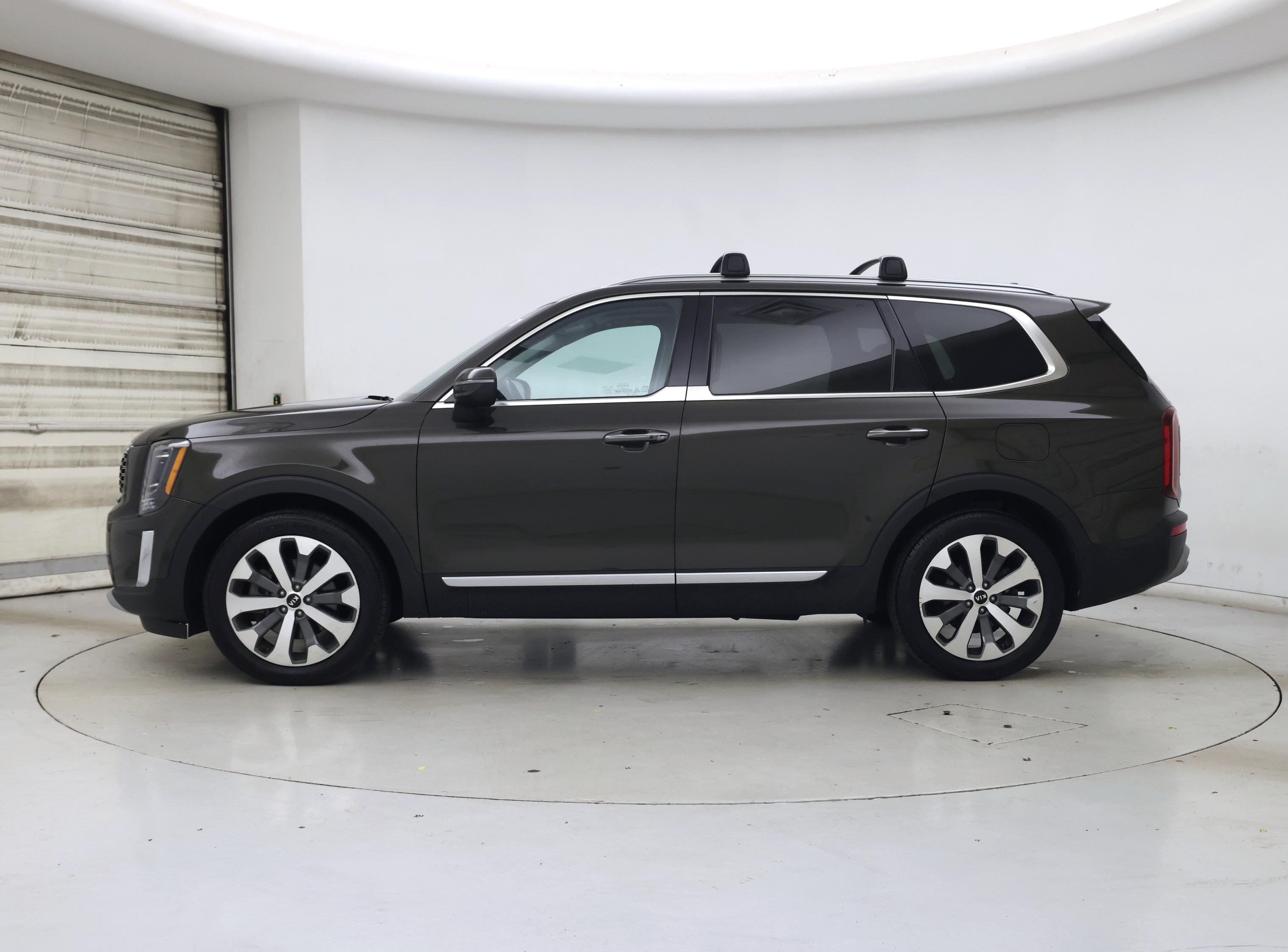 Thumbnail: 2021 Kia Telluride - 3