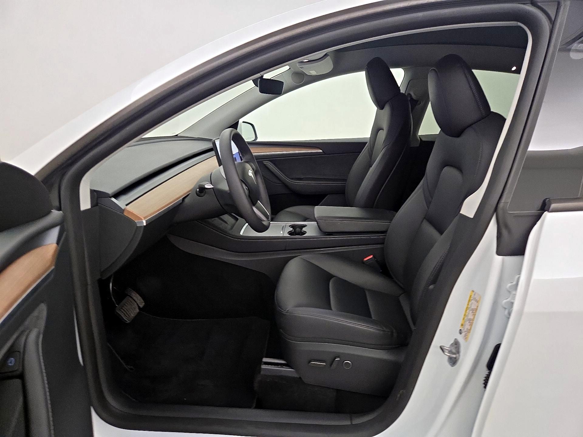 Thumbnail: 2024 Tesla Model Y - 11