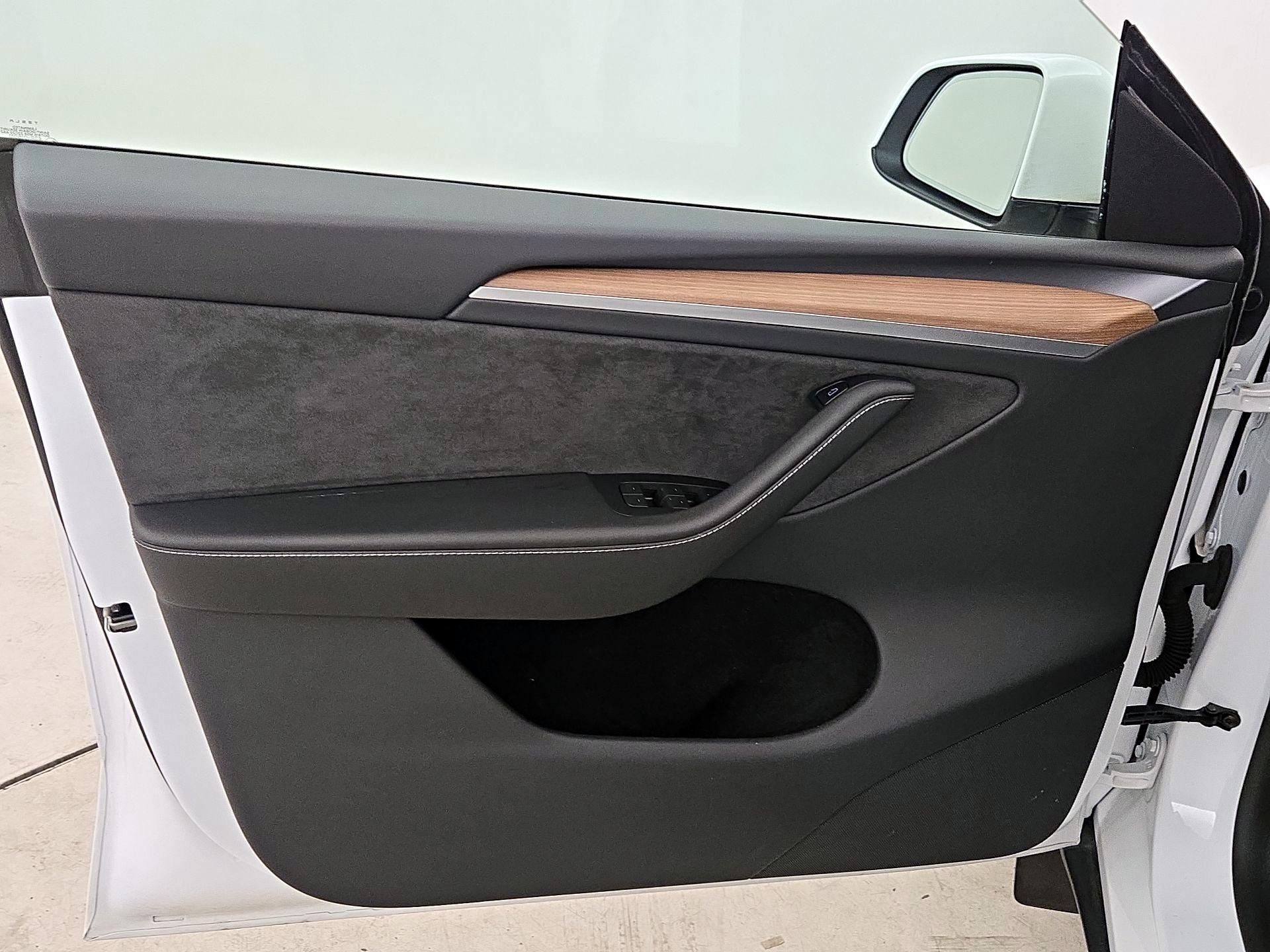 Thumbnail: 2024 Tesla Model Y - 12