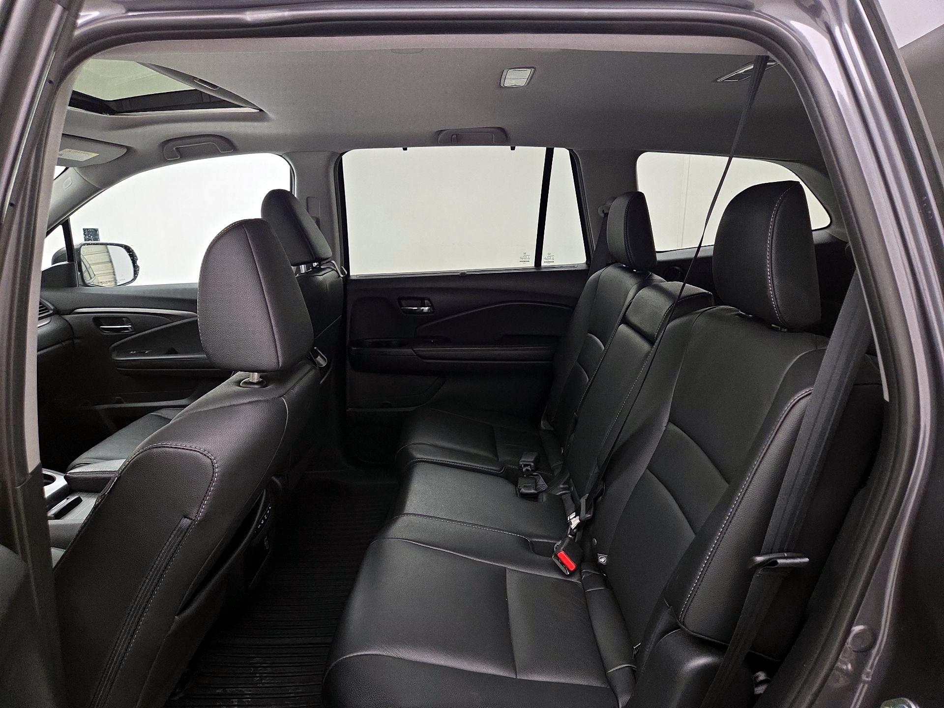 Thumbnail: 2019 Honda Pilot - 20