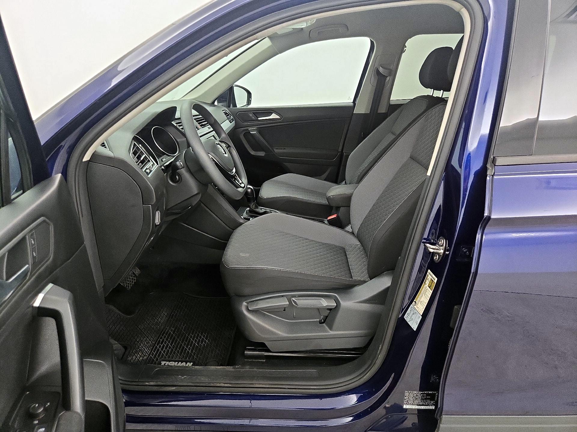 Thumbnail: 2021 Volkswagen Tiguan - 11