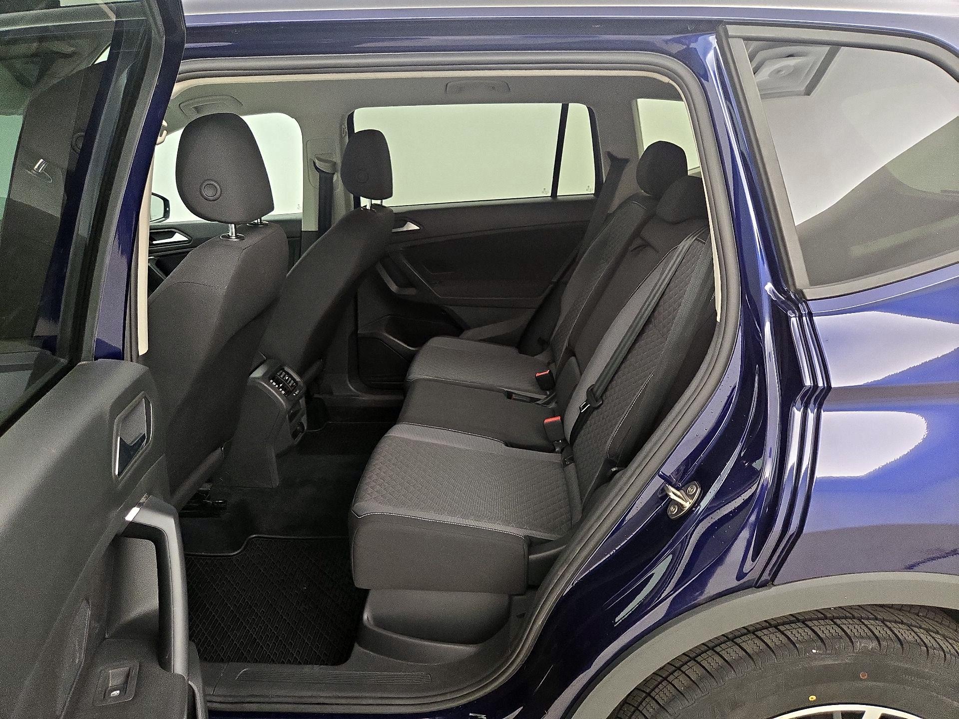 Thumbnail: 2021 Volkswagen Tiguan - 19