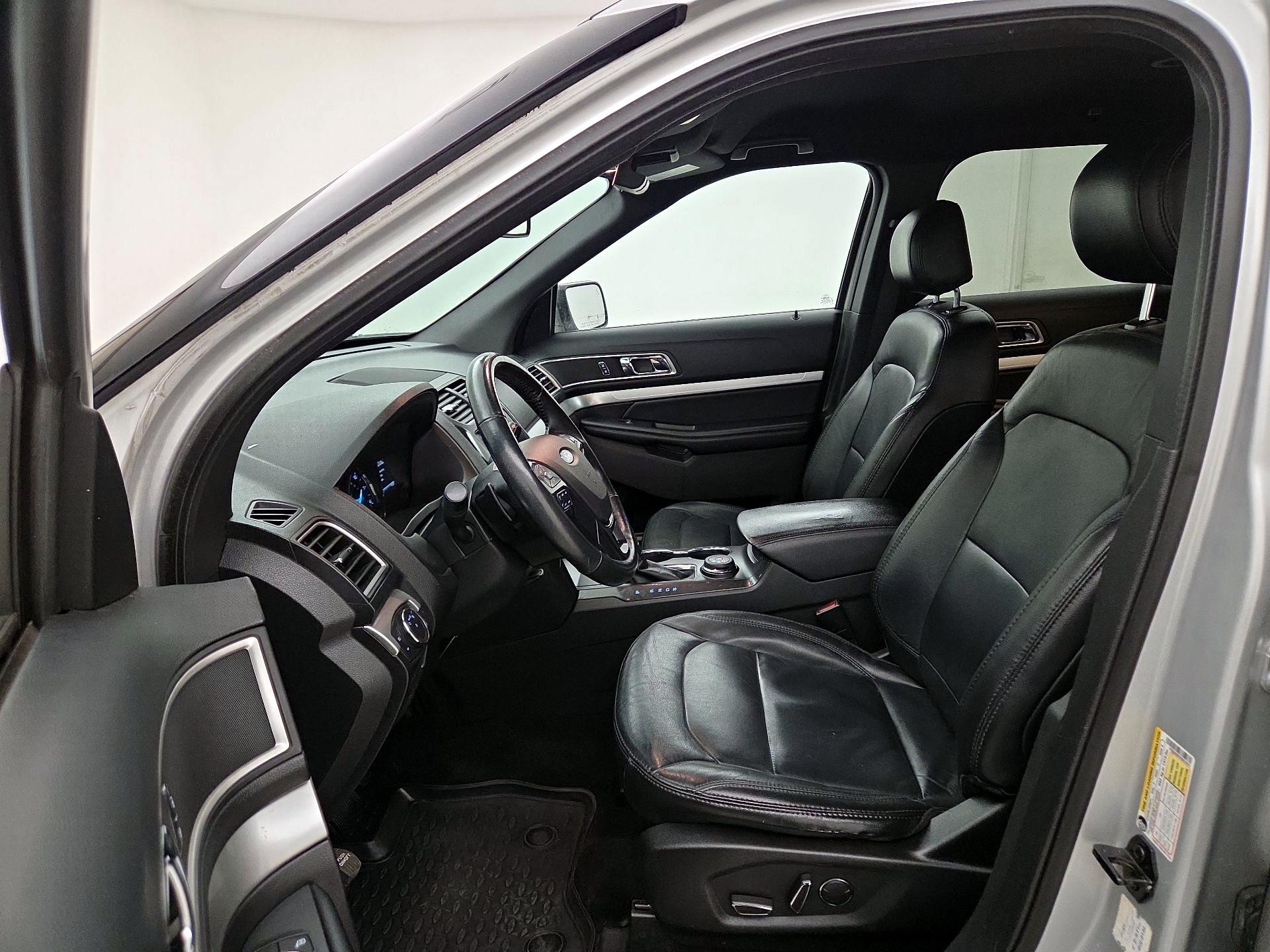 Thumbnail: 2017 Ford Explorer - 11