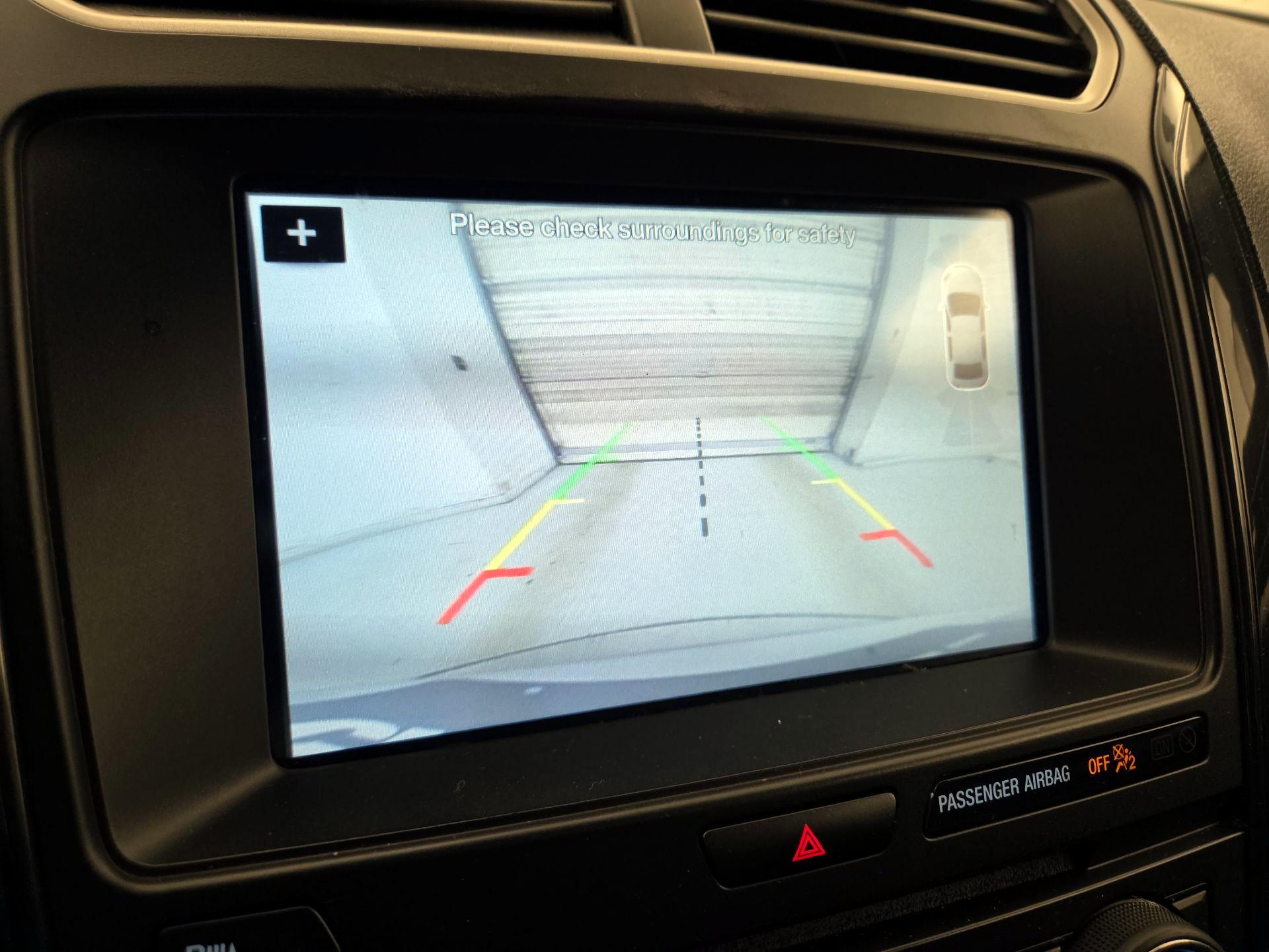 Thumbnail: 2017 Ford Explorer - 15