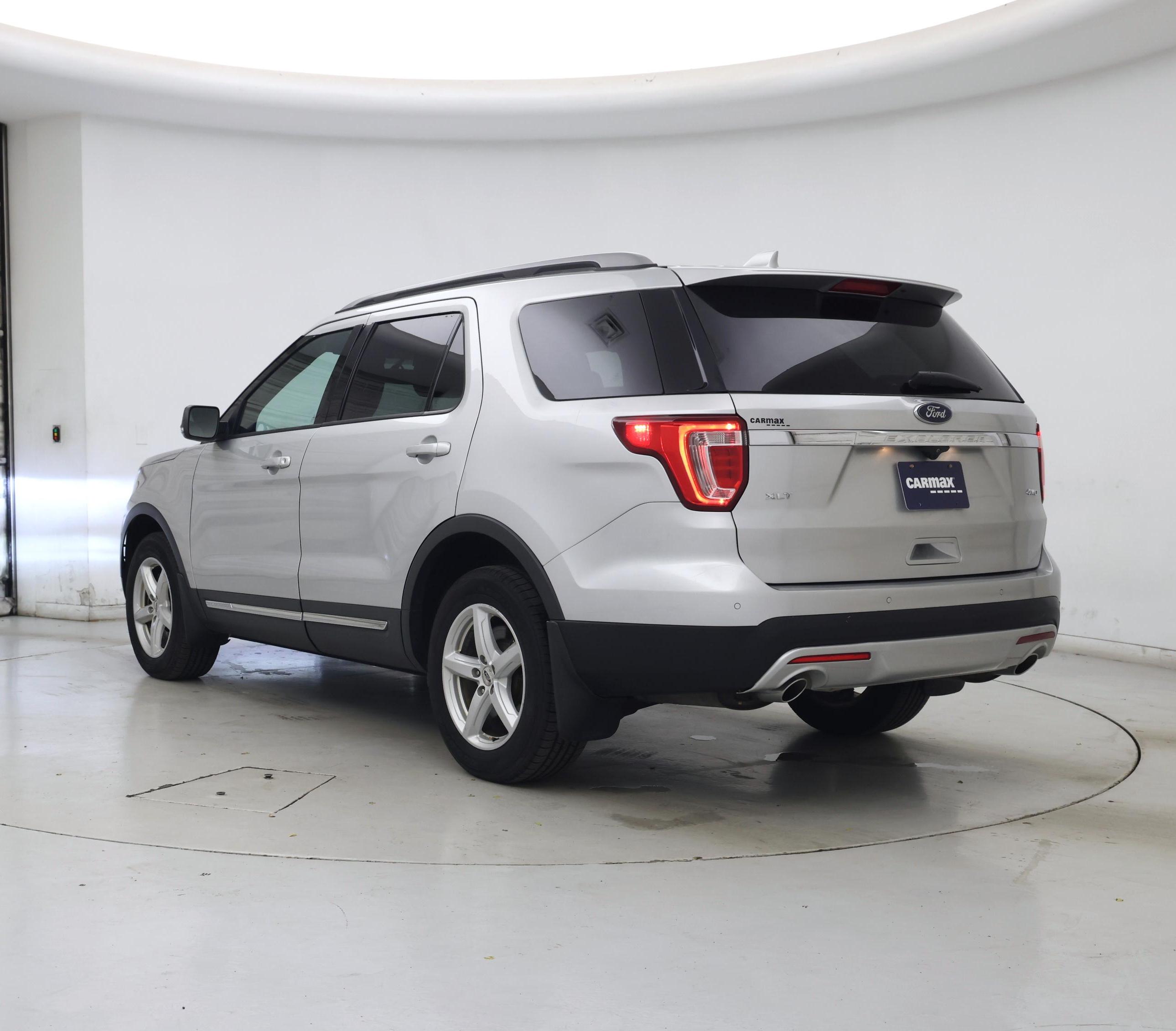 Thumbnail: 2017 Ford Explorer - 2