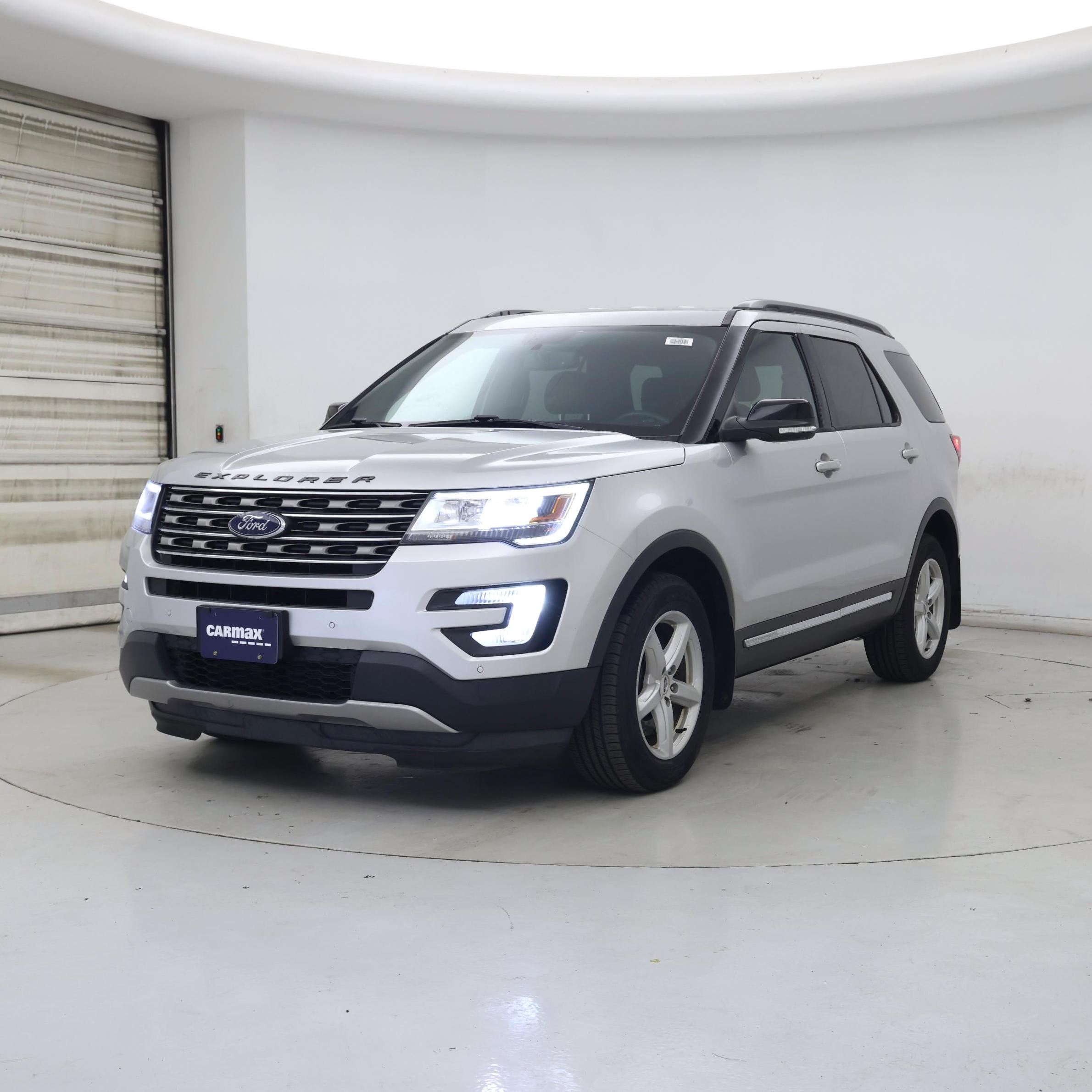 Thumbnail: 2017 Ford Explorer - 4