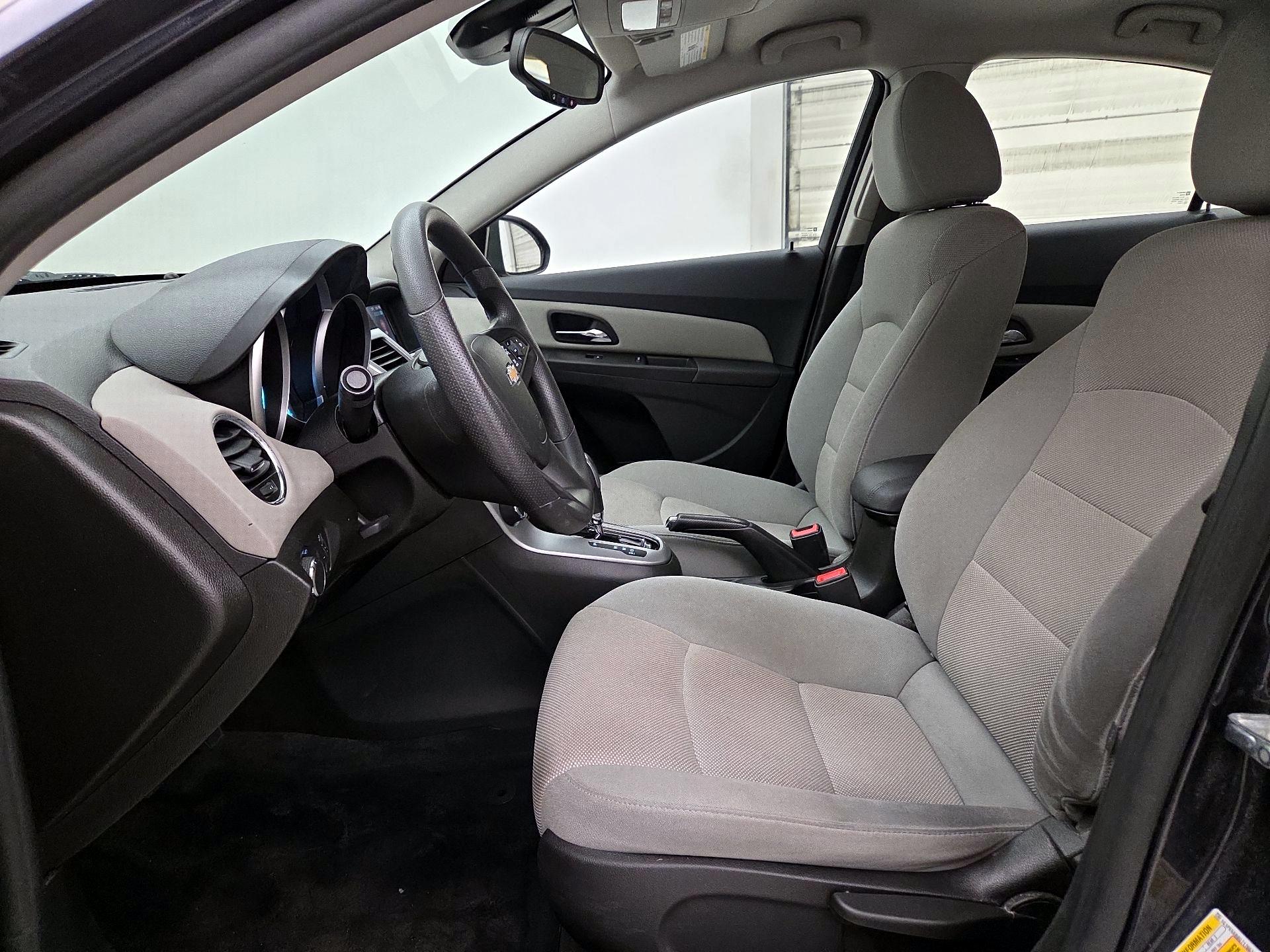 Thumbnail: 2016 Chevrolet Cruze - 11