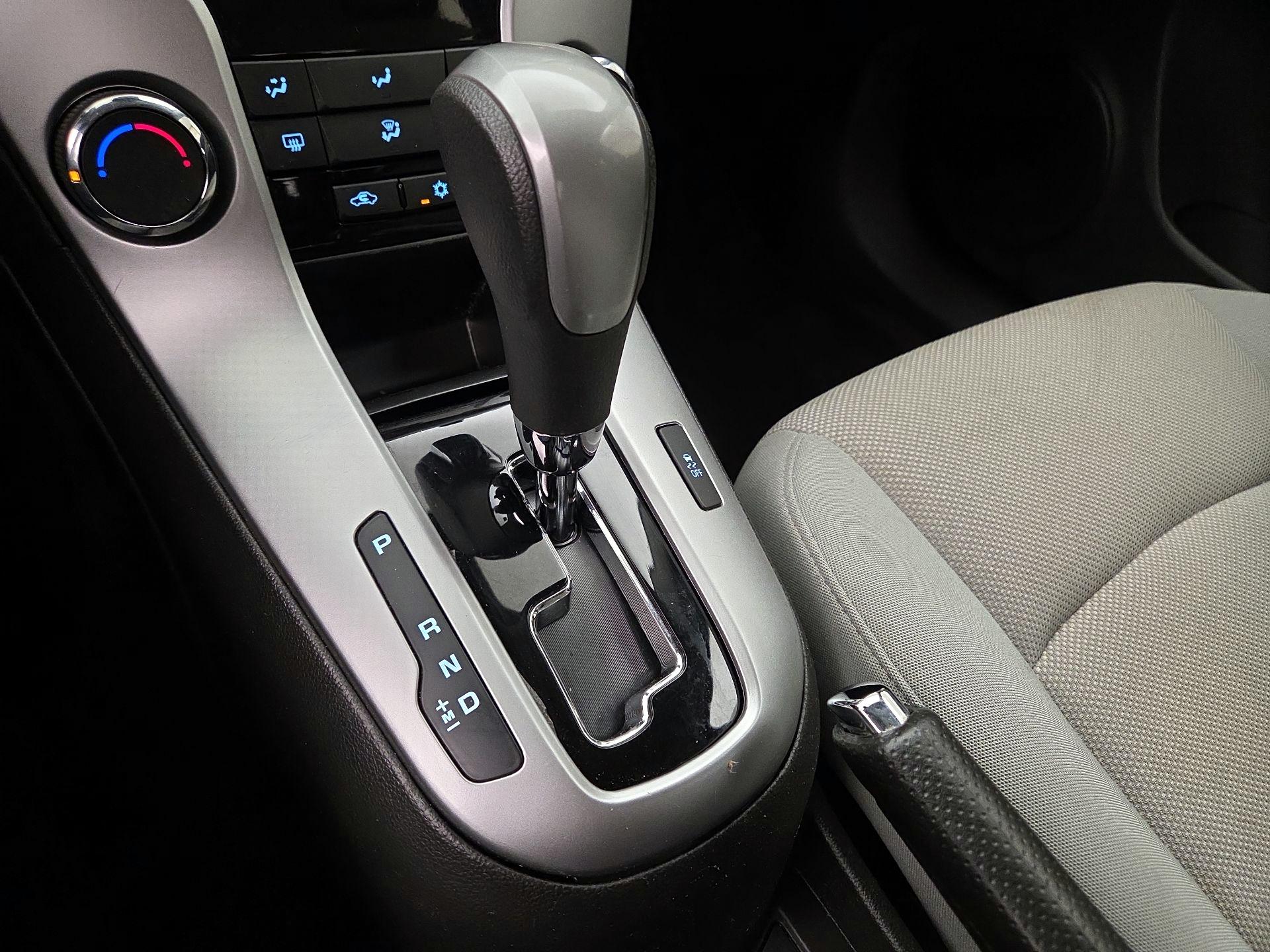 Thumbnail: 2016 Chevrolet Cruze - 17