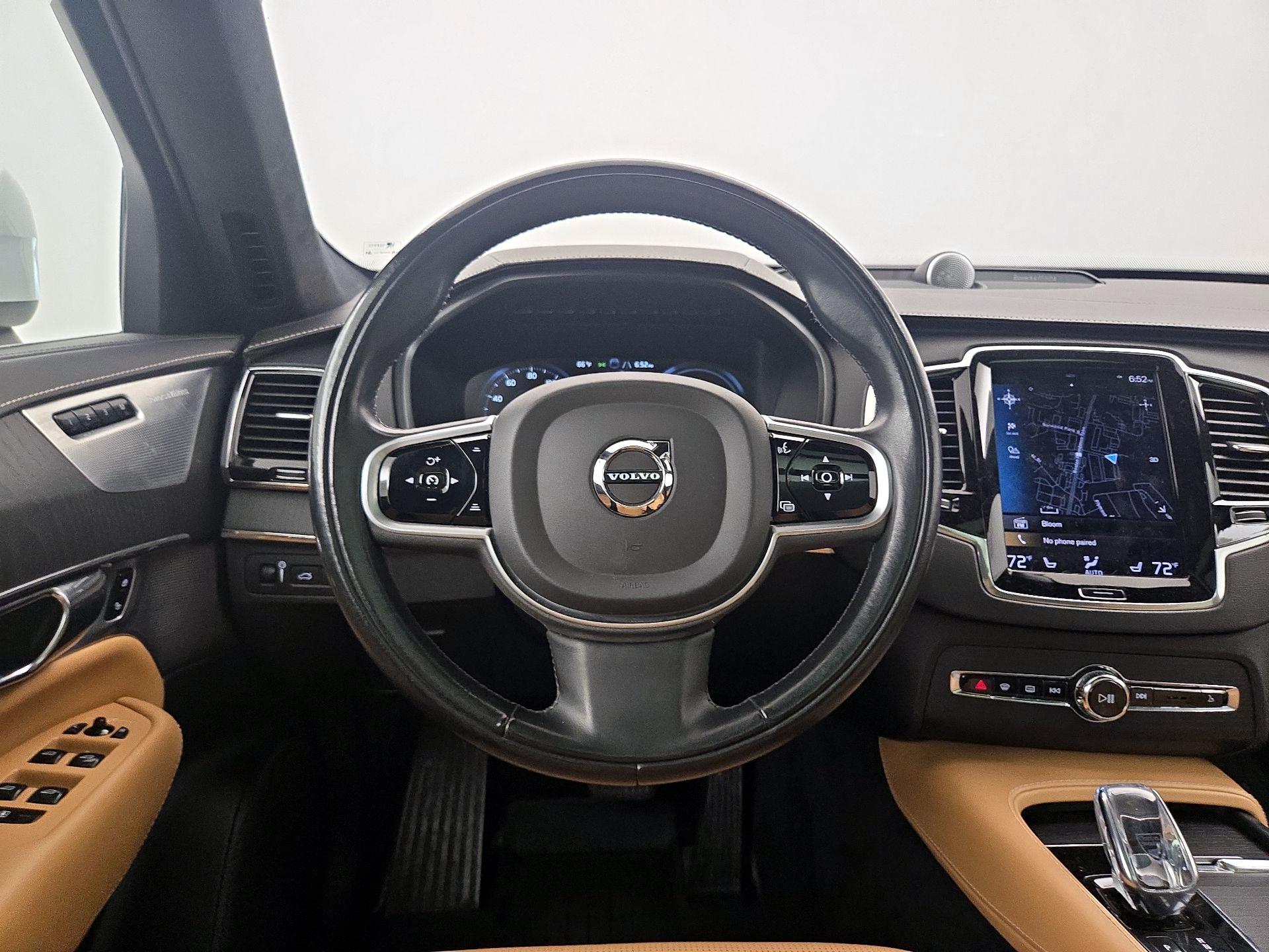 Thumbnail: 2021 Volvo XC90 - 10