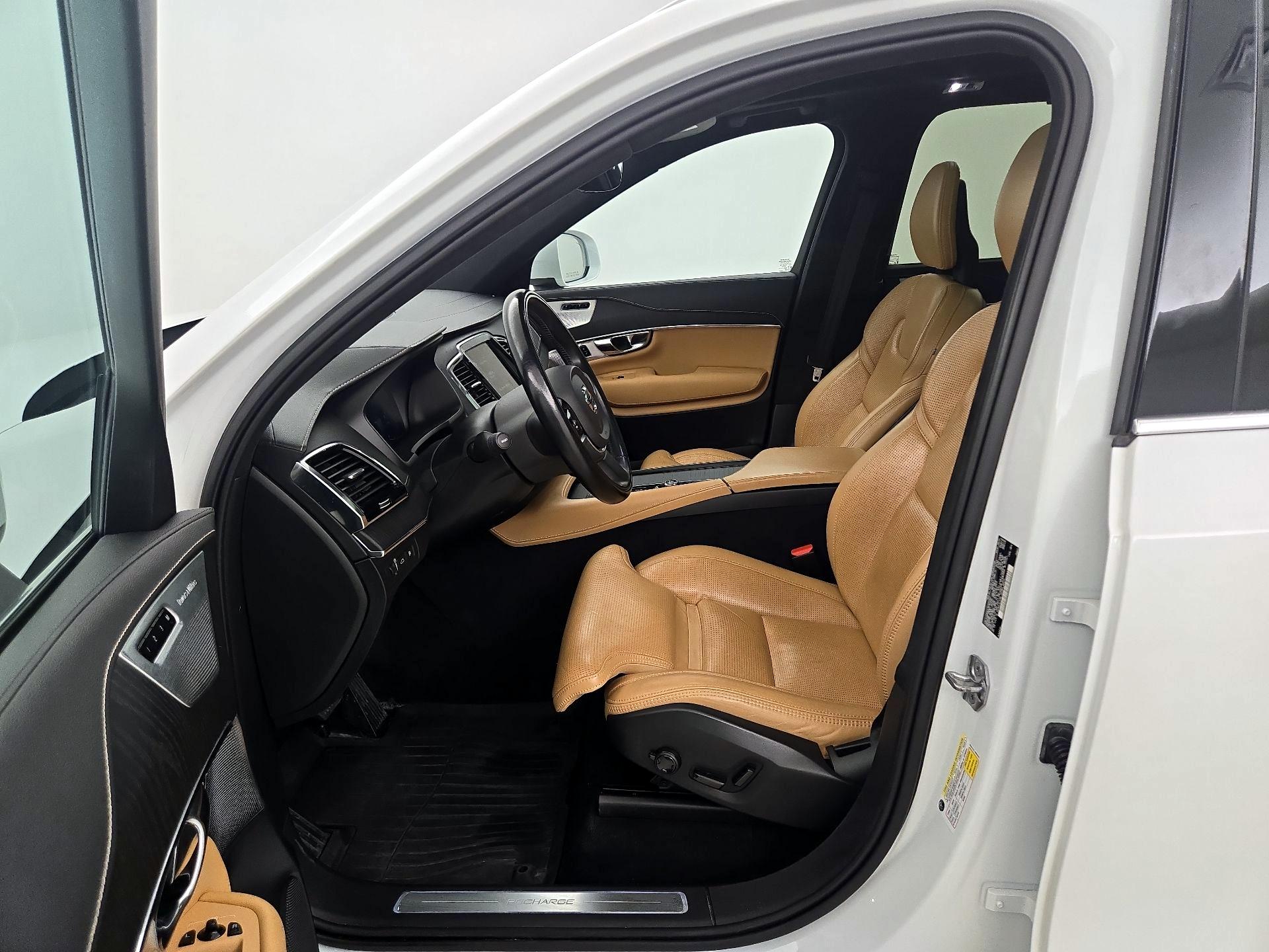 Thumbnail: 2021 Volvo XC90 - 11