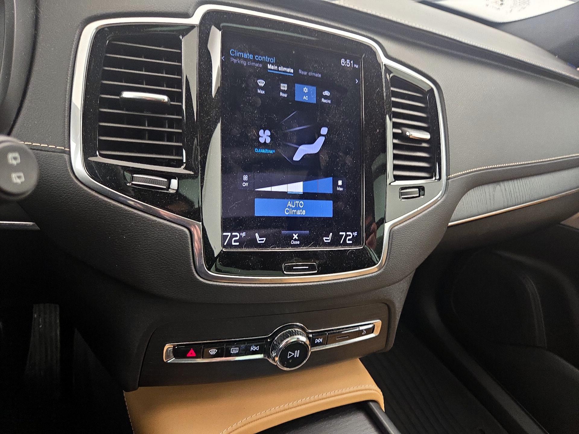 Thumbnail: 2021 Volvo XC90 - 17