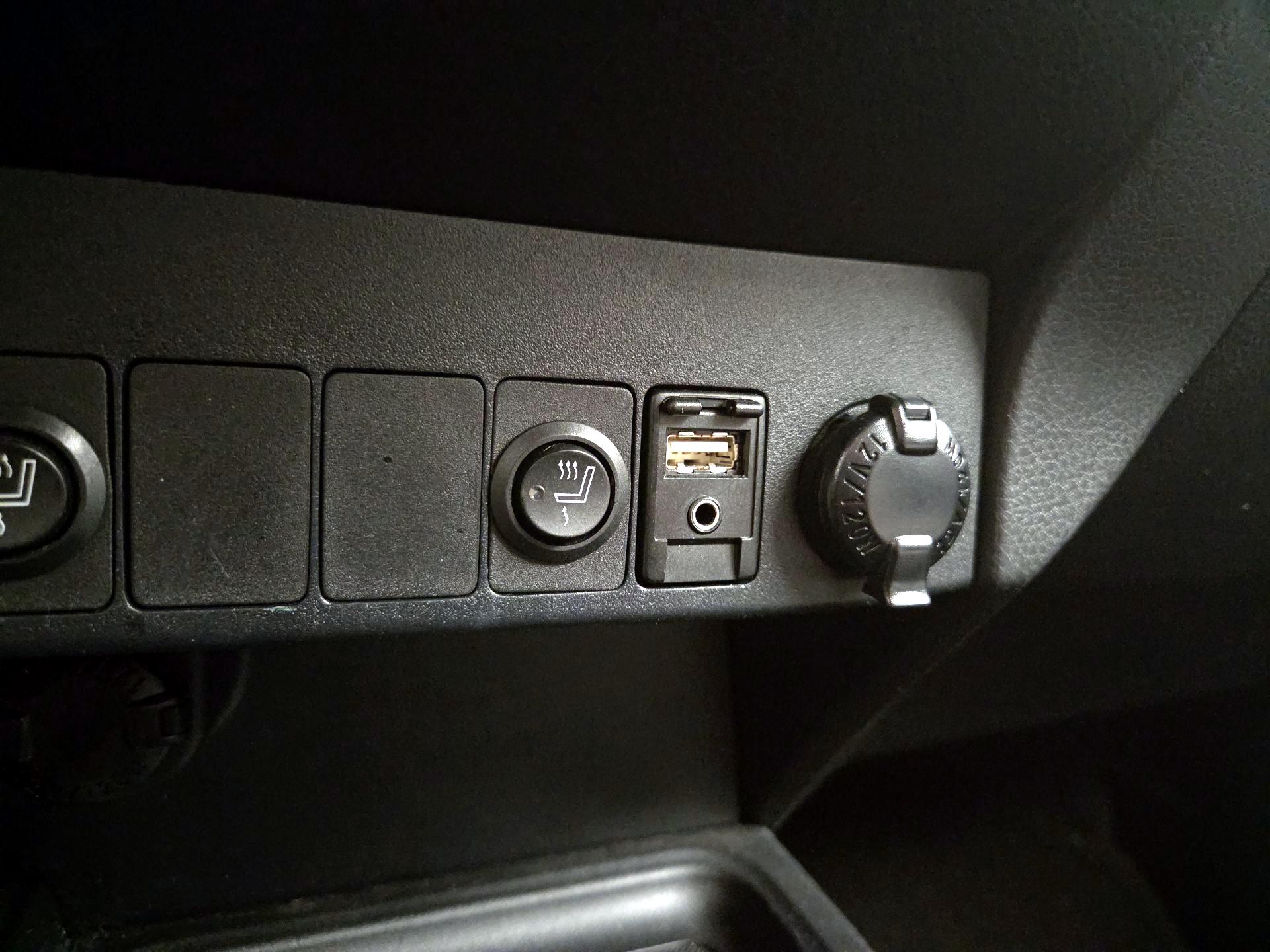 Thumbnail: 2014 Toyota RAV4 - 18