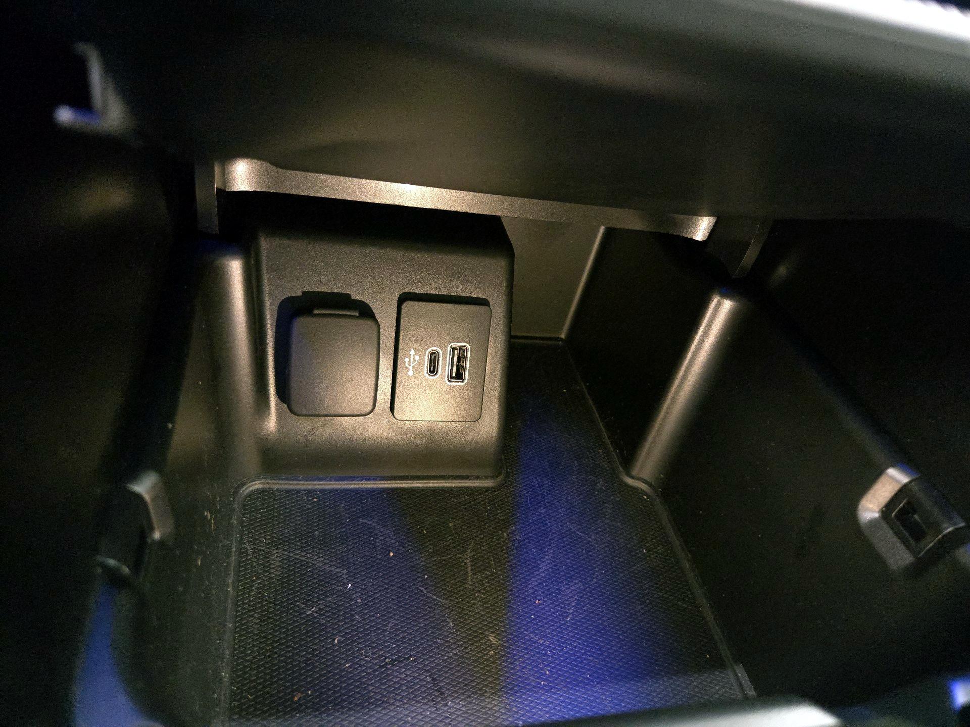 Thumbnail: 2025 Ford Explorer - 18