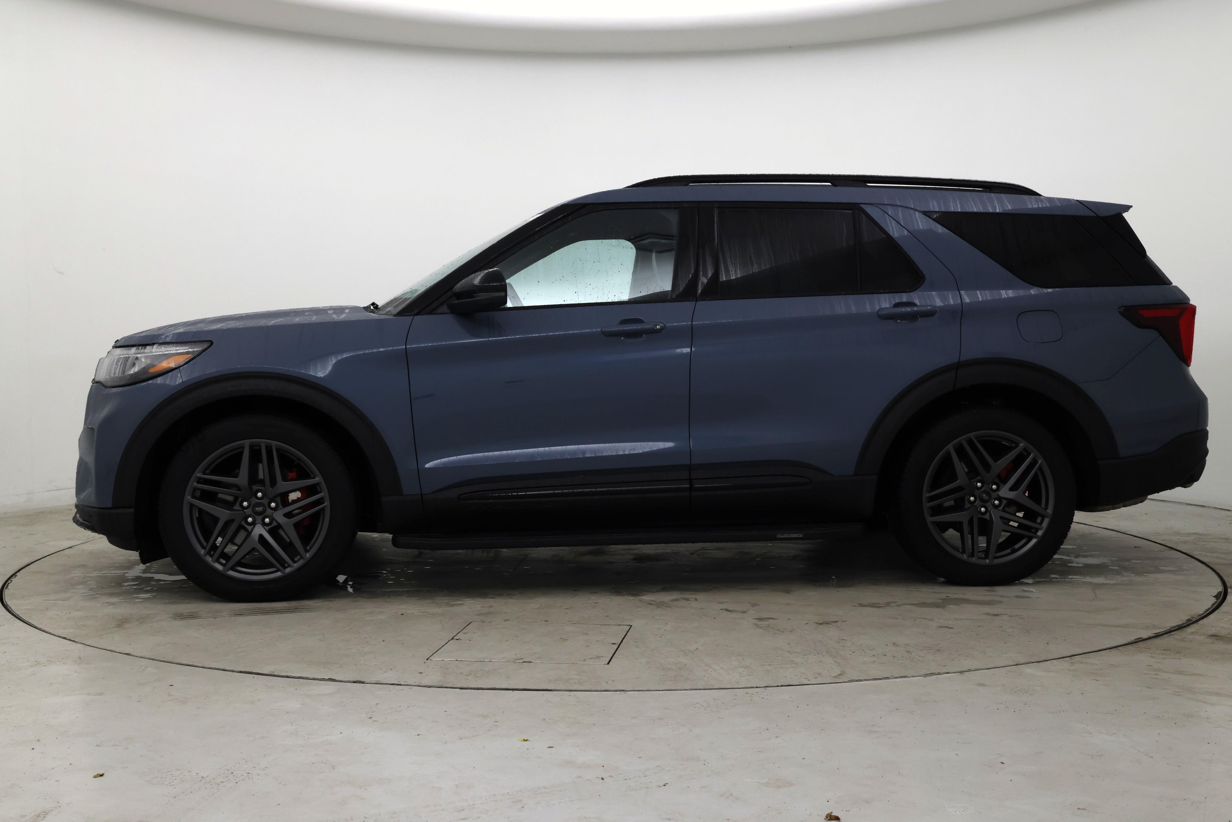 Thumbnail: 2025 Ford Explorer - 3