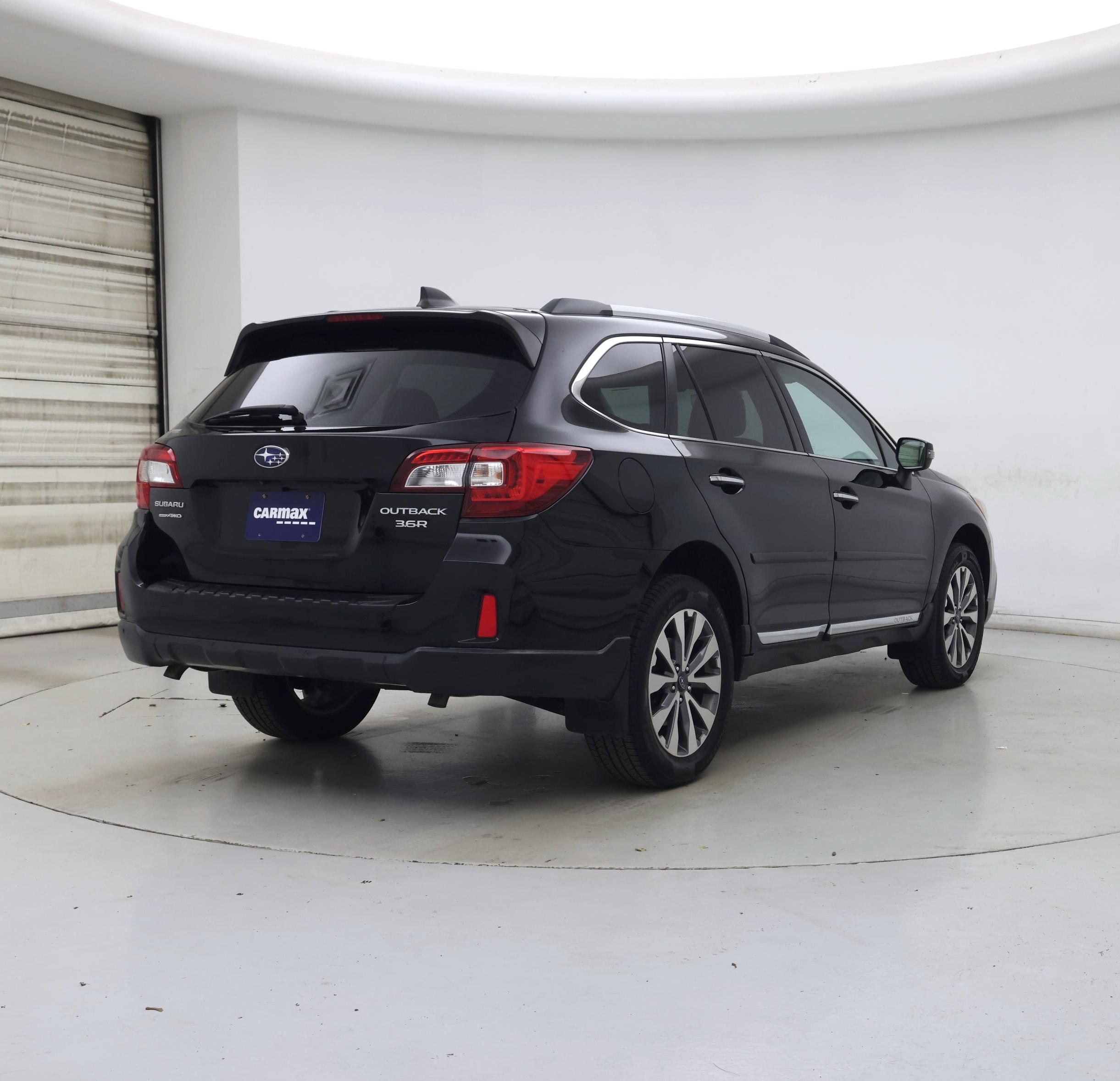 Thumbnail: 2017 Subaru Outback - 8