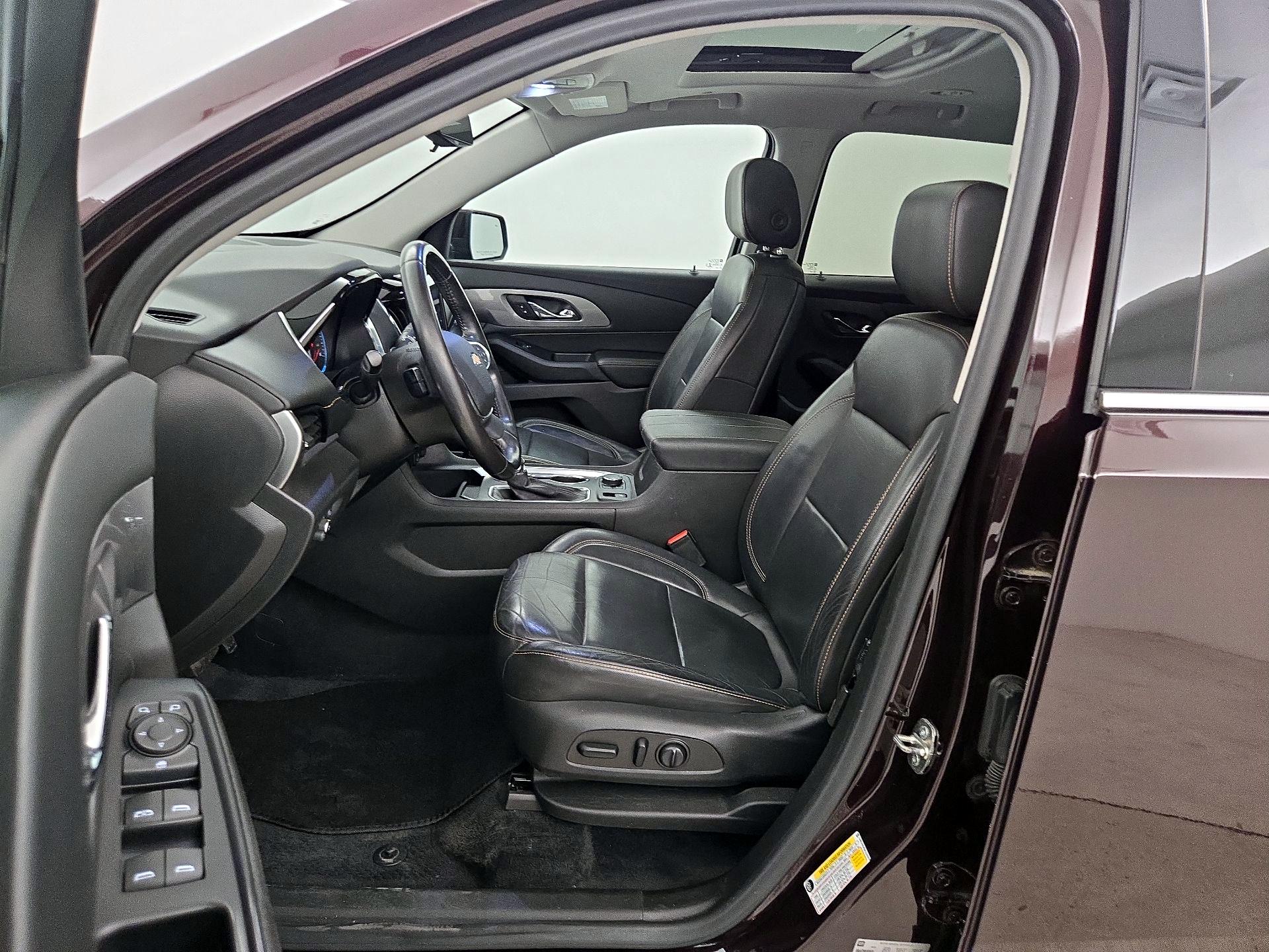 Thumbnail: 2021 Chevrolet Traverse - 11