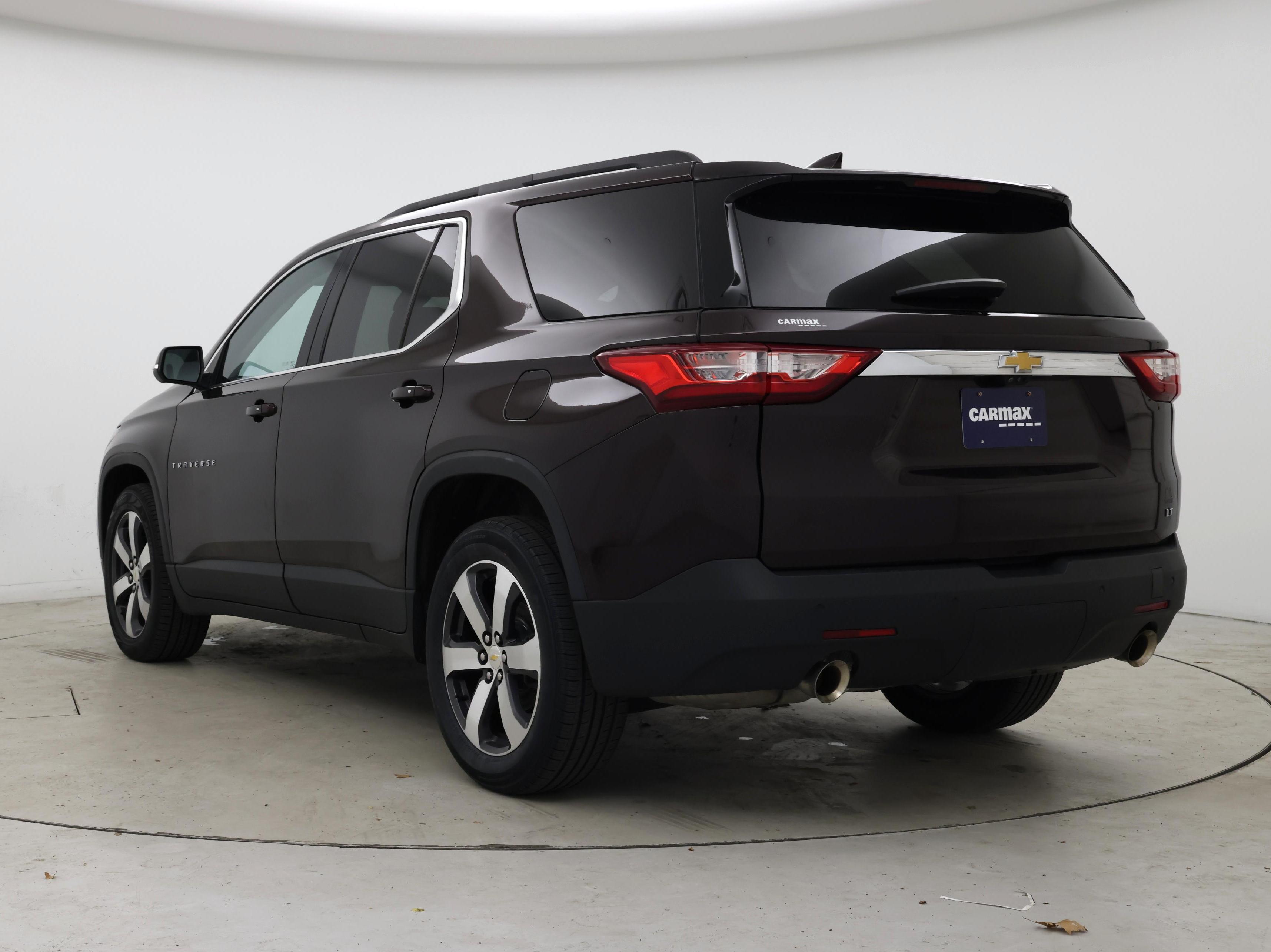 Thumbnail: 2021 Chevrolet Traverse - 2