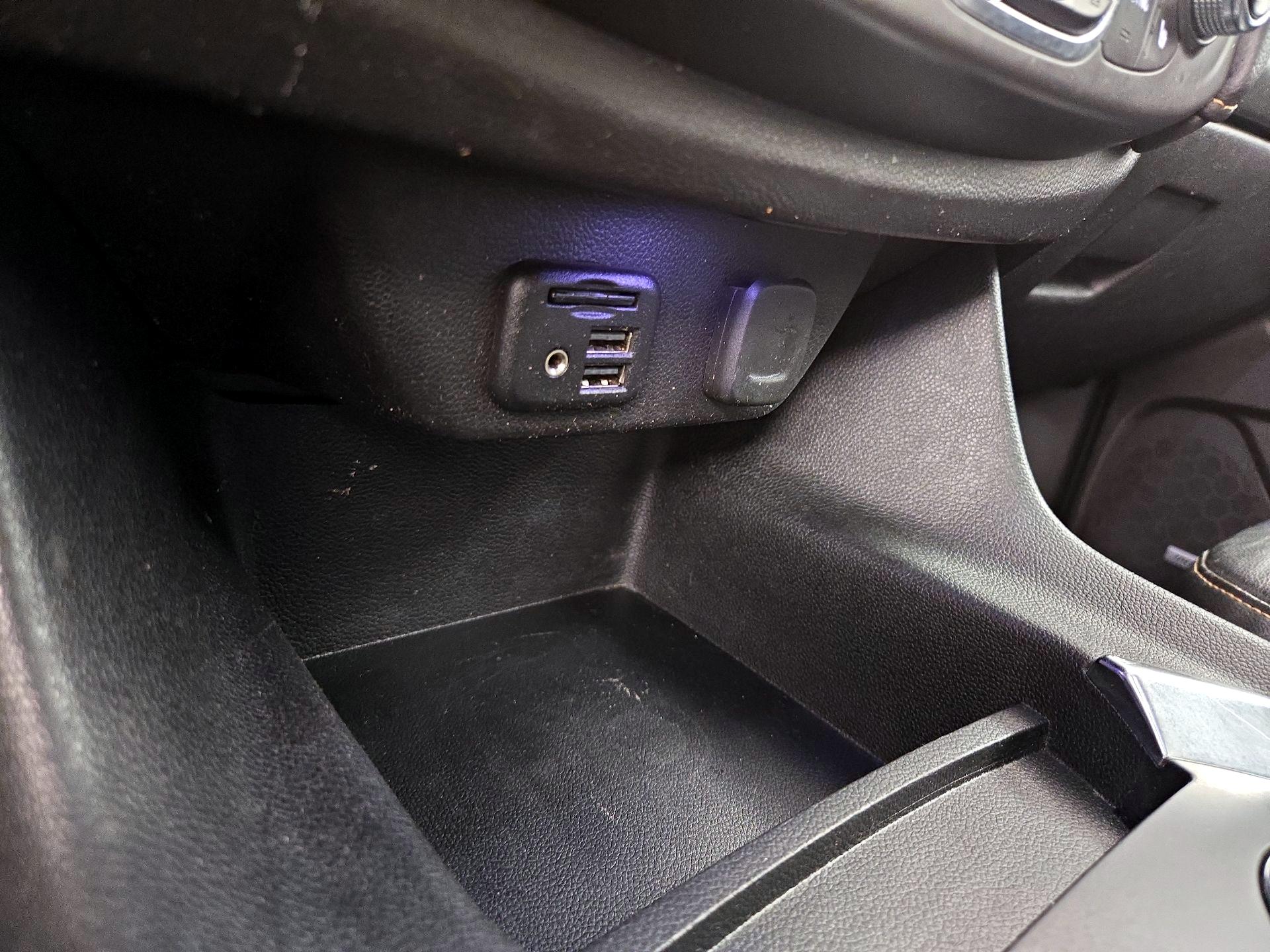 Thumbnail: 2021 Chevrolet Traverse - 19