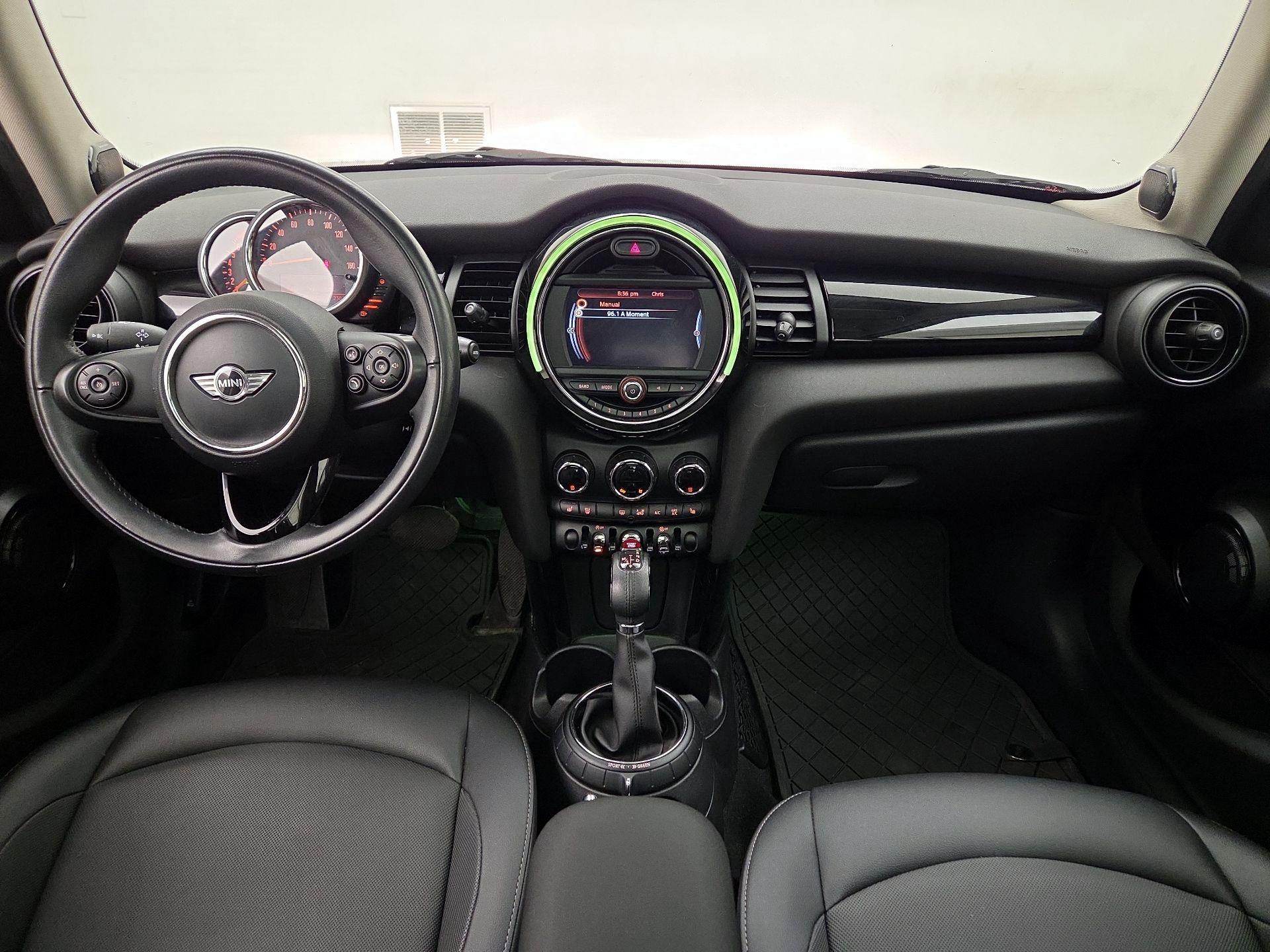 Thumbnail: 2016 MINI Cooper Hardtop - 9