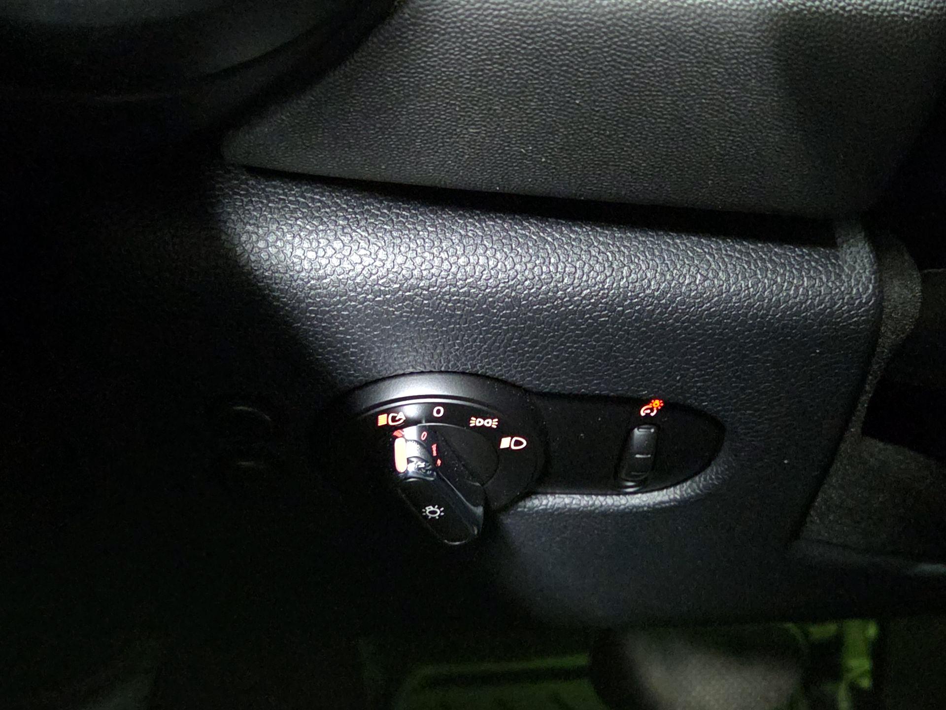 Thumbnail: 2016 MINI Cooper Hardtop - 13