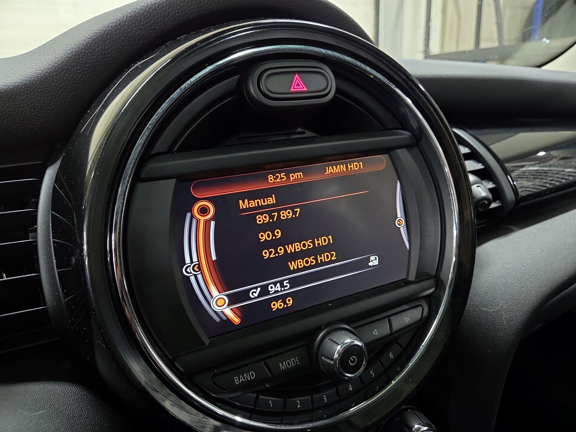 Thumbnail: 2016 MINI Cooper Hardtop - 14