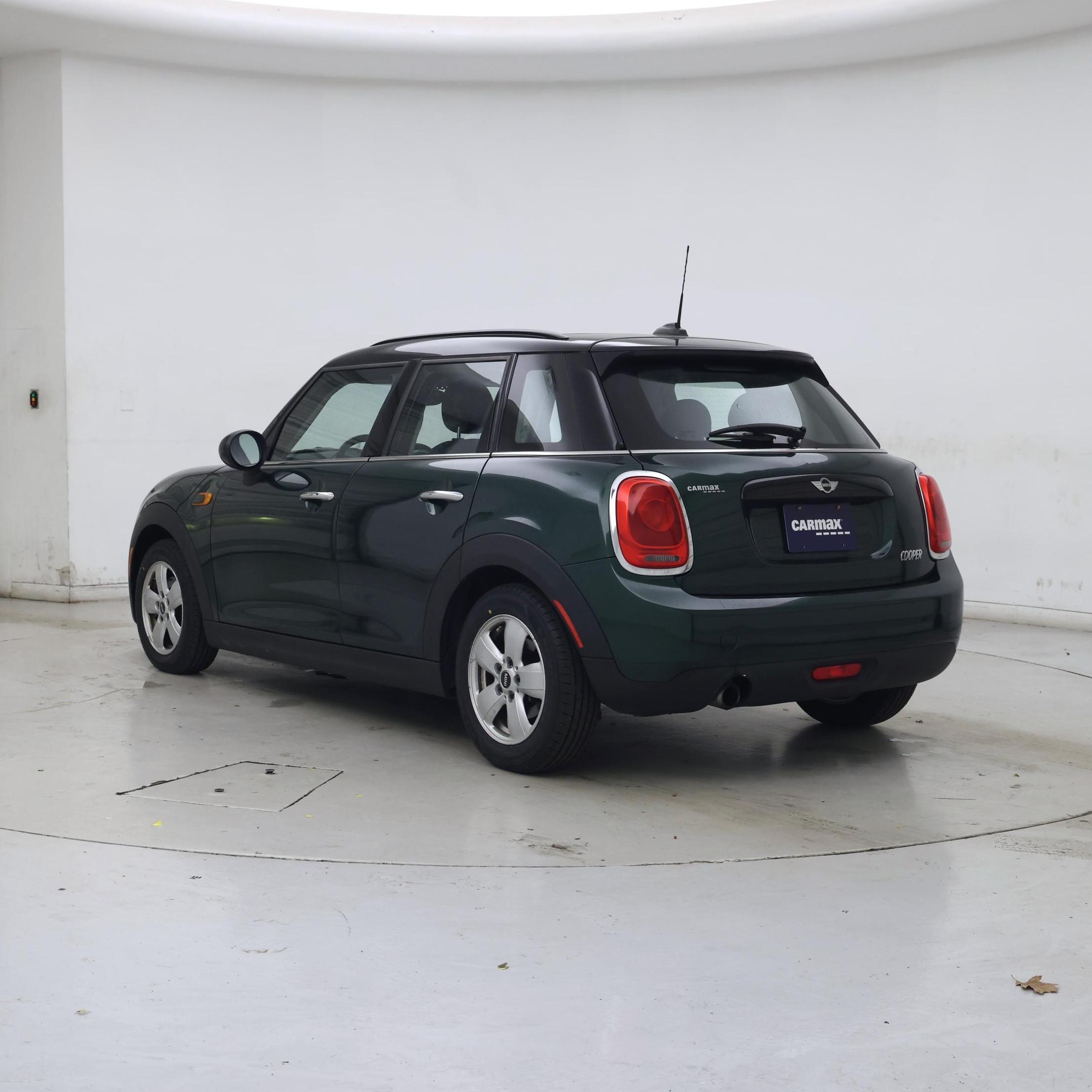 Thumbnail: 2016 MINI Cooper Hardtop - 2