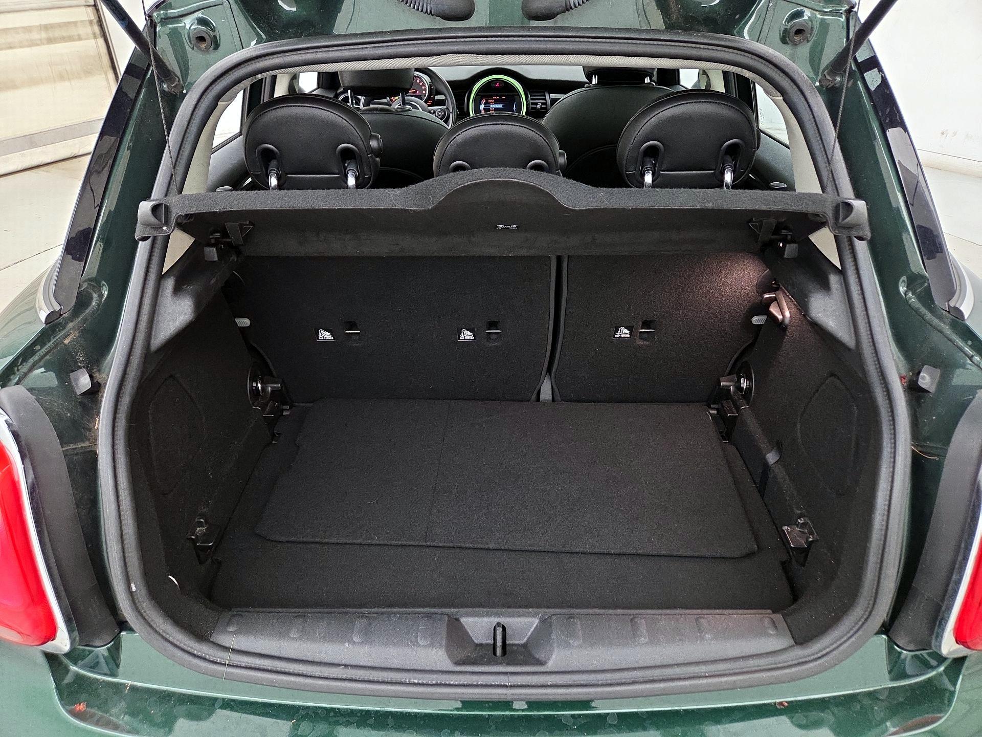 Thumbnail: 2016 MINI Cooper Hardtop - 20