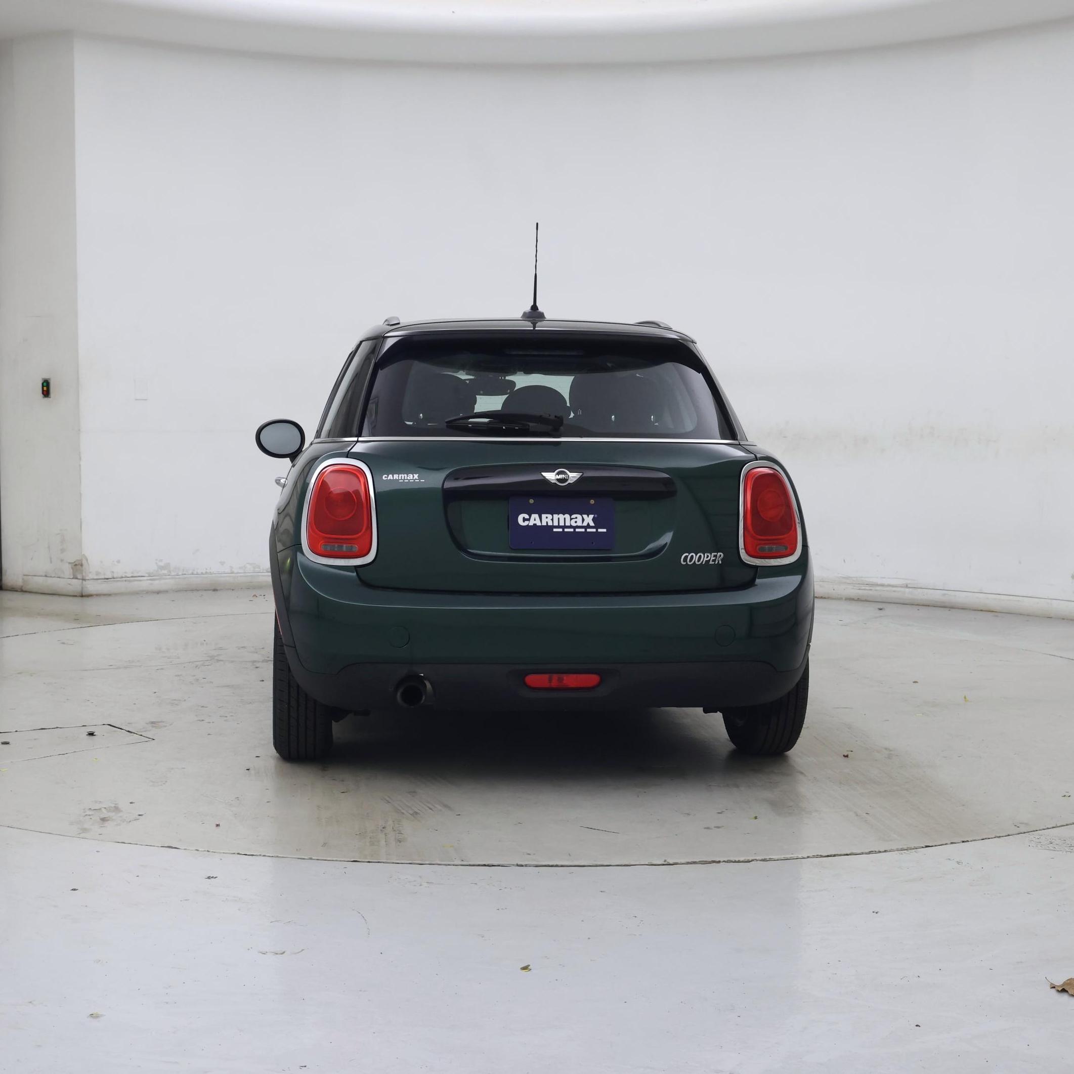 Thumbnail: 2016 MINI Cooper Hardtop - 6