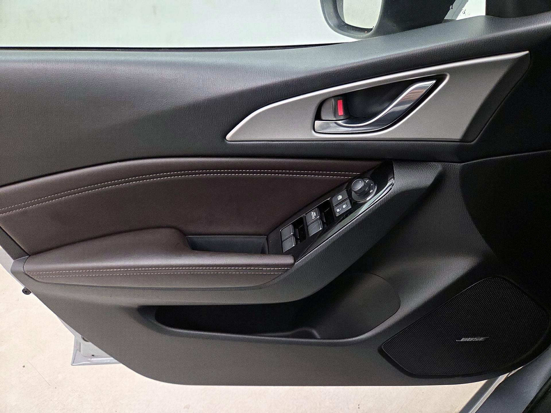 Thumbnail: 2018 Mazda Mazda3 - 12