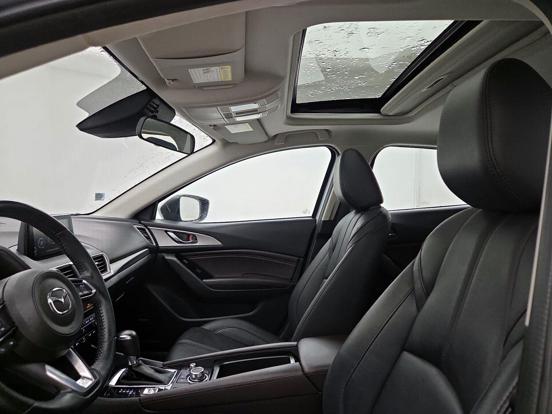 Thumbnail: 2018 Mazda Mazda3 - 19
