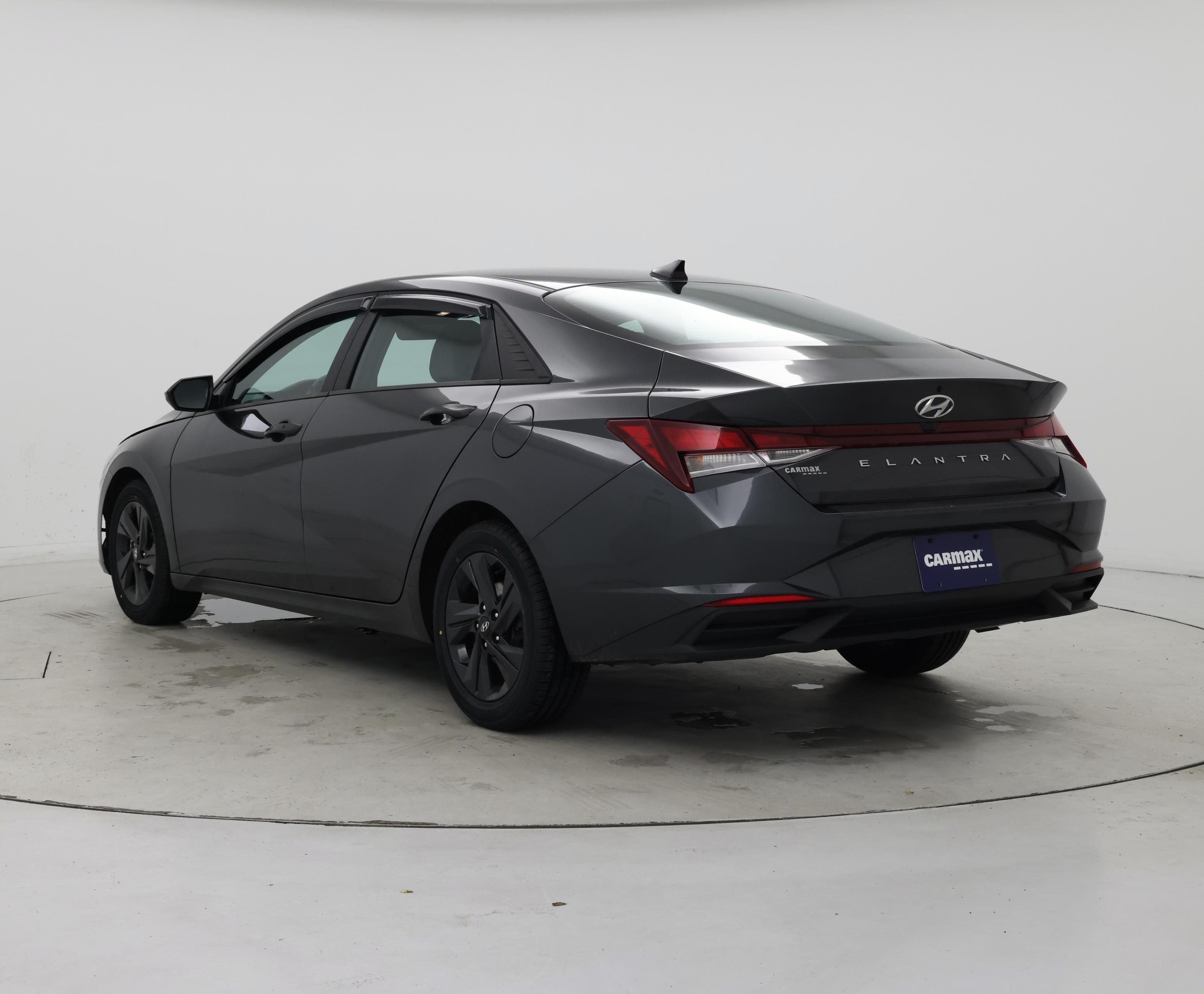 Thumbnail: 2022 Hyundai Elantra - 2