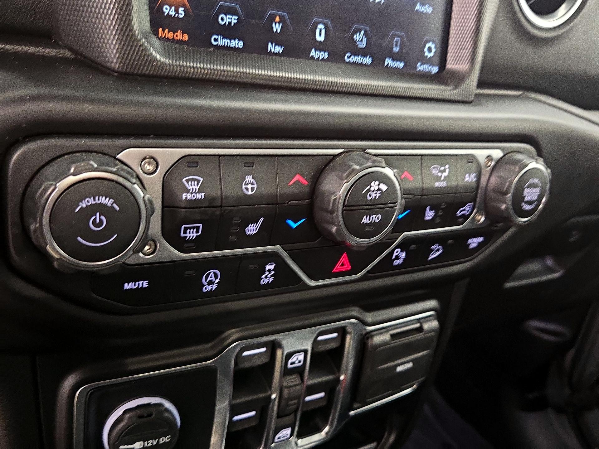 Thumbnail: 2021 Jeep Wrangler - 17