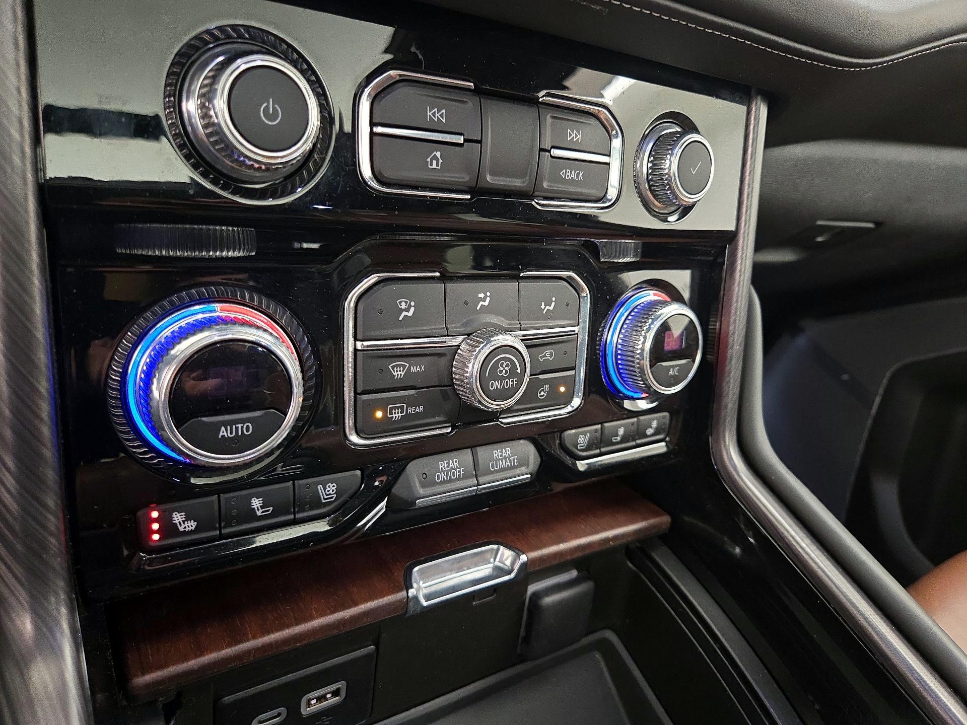 Thumbnail: 2023 GMC Yukon - 17