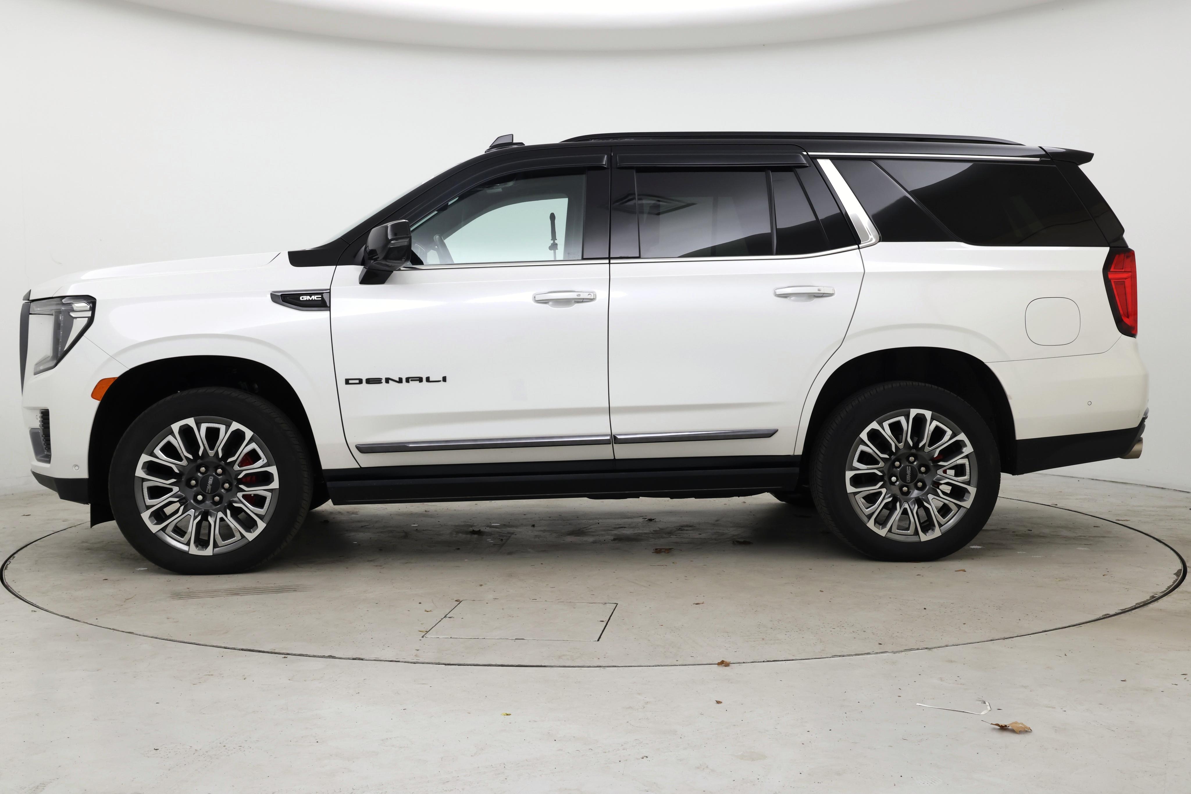 Thumbnail: 2023 GMC Yukon - 3