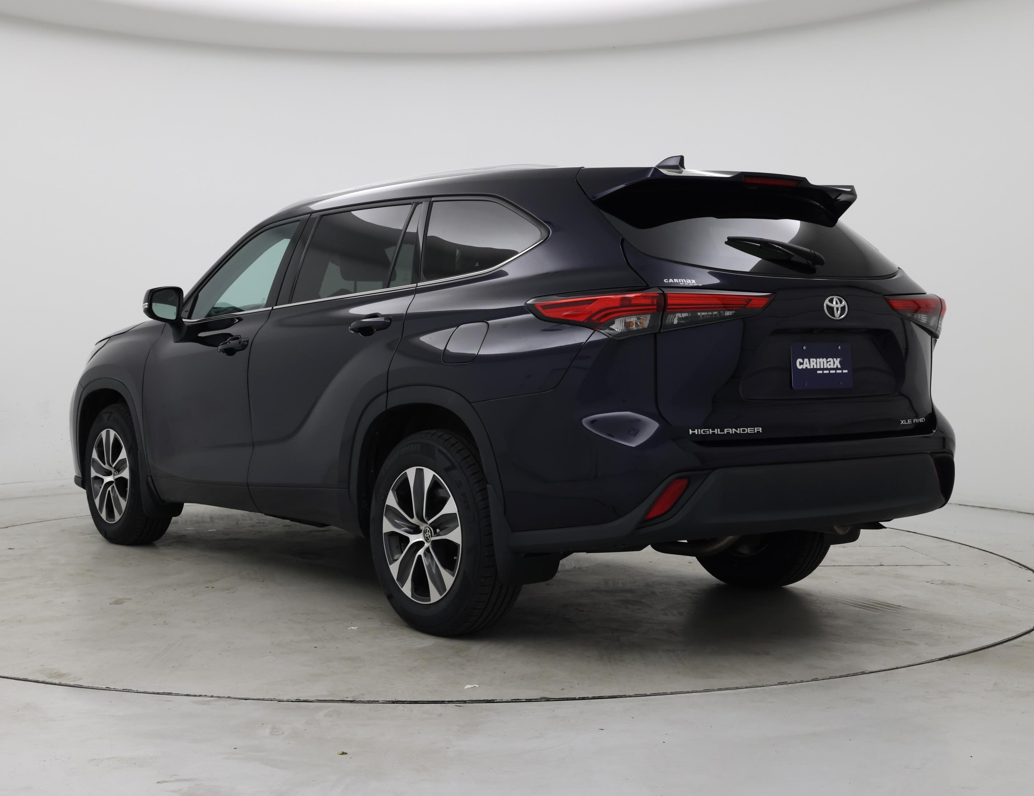 Thumbnail: 2022 Toyota Highlander - 2