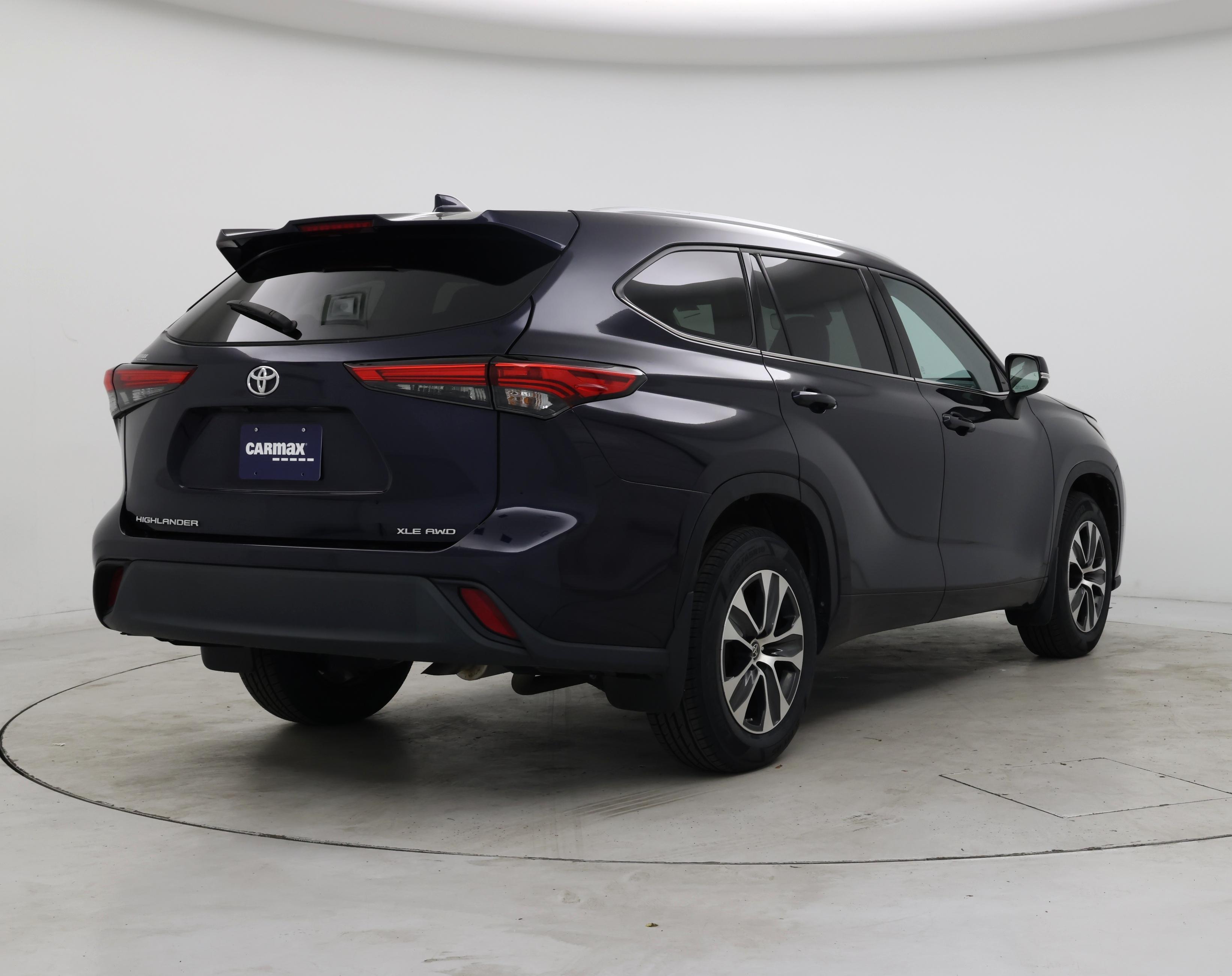 Thumbnail: 2022 Toyota Highlander - 8