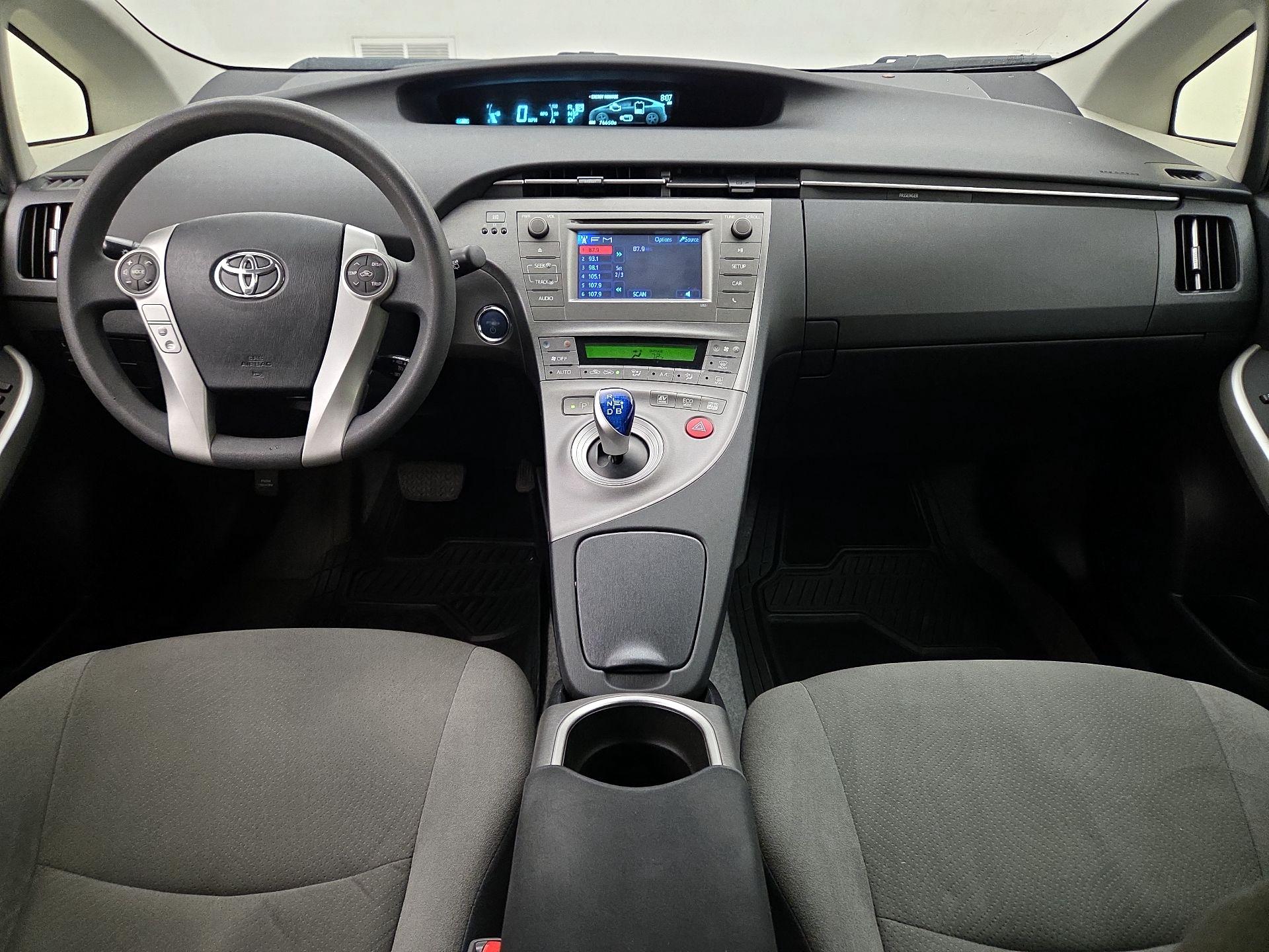 Thumbnail: 2014 Toyota Prius - 9