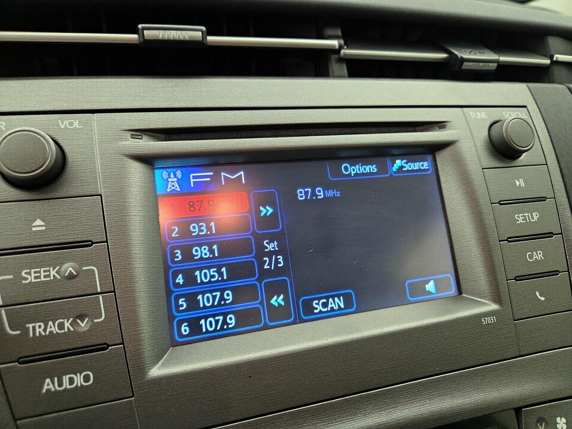 Thumbnail: 2014 Toyota Prius - 14