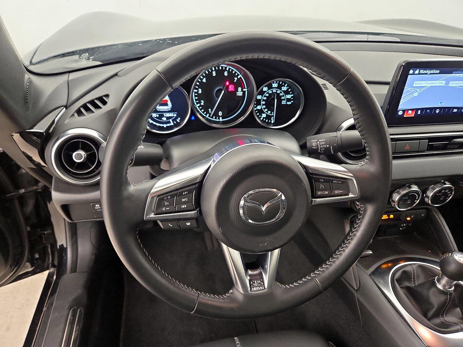 Thumbnail: 2022 Mazda MX-5 Miata - 10