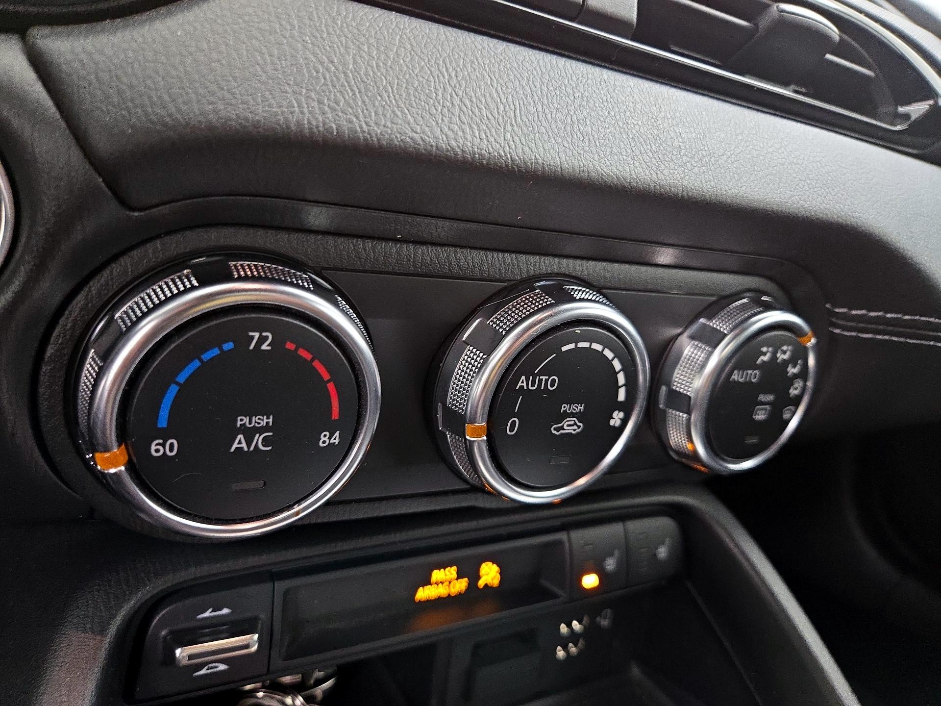 Thumbnail: 2022 Mazda MX-5 Miata - 17