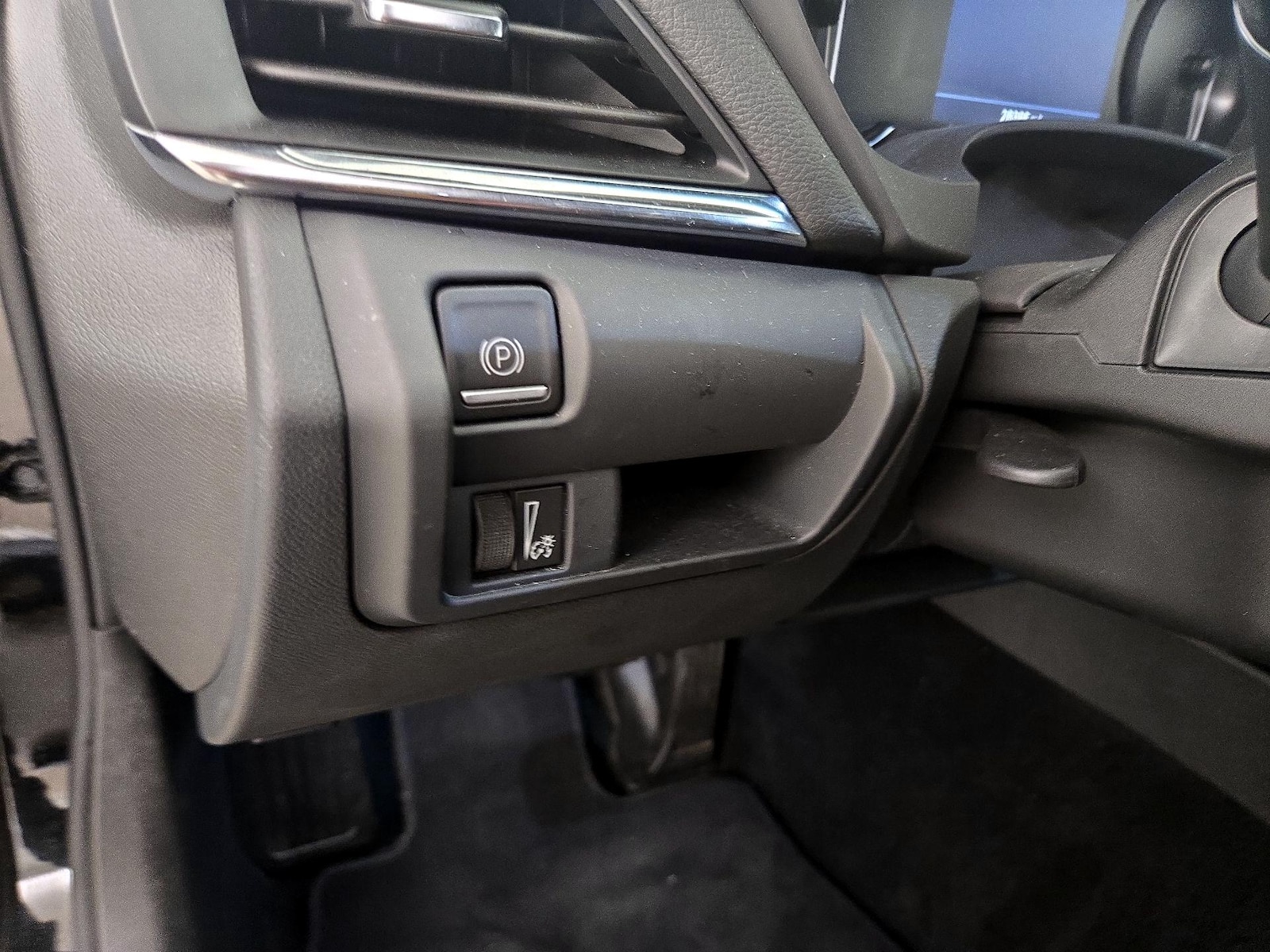 2025 Cadillac CT4 Luxury - Photo 14