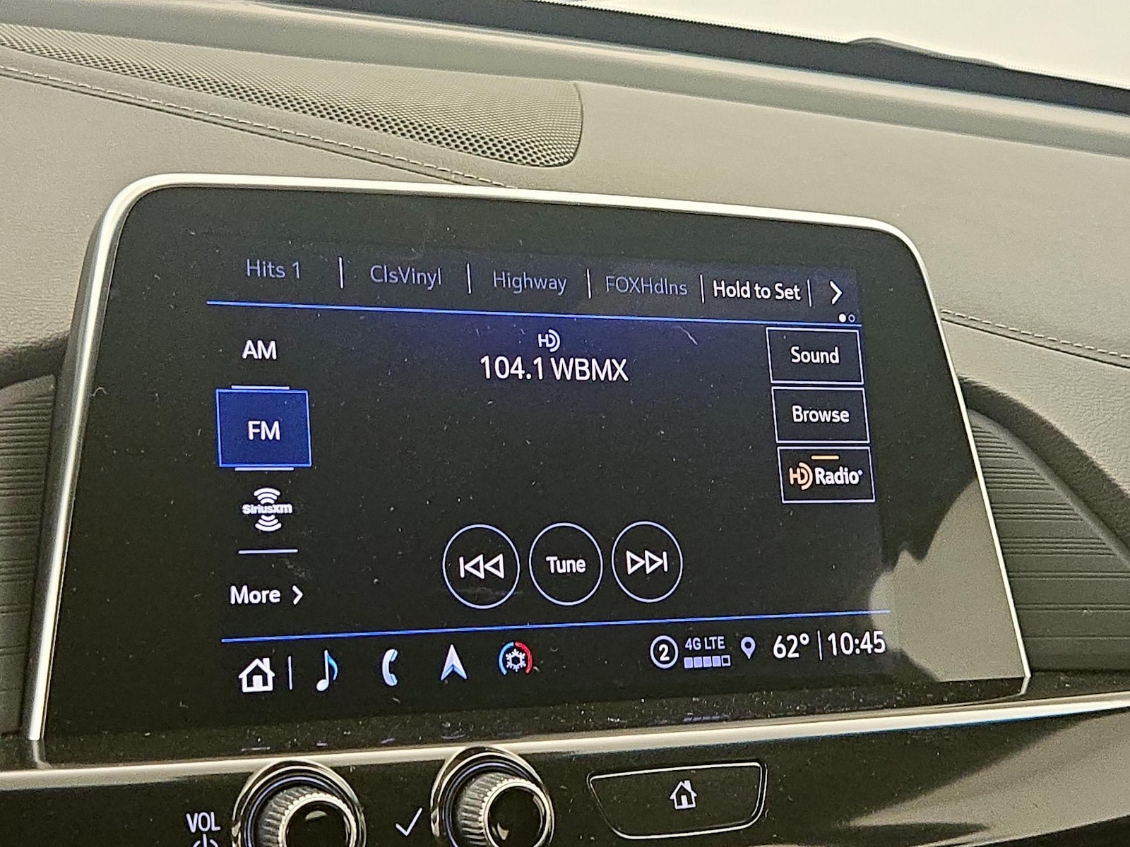 2025 Cadillac CT4 Luxury - Photo 17