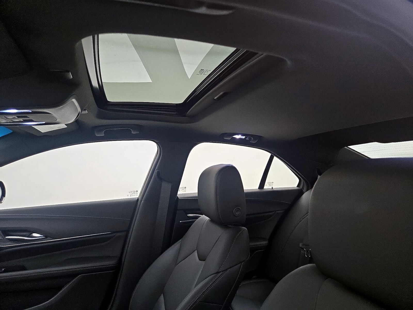 2025 Cadillac CT4 Luxury - Photo 21